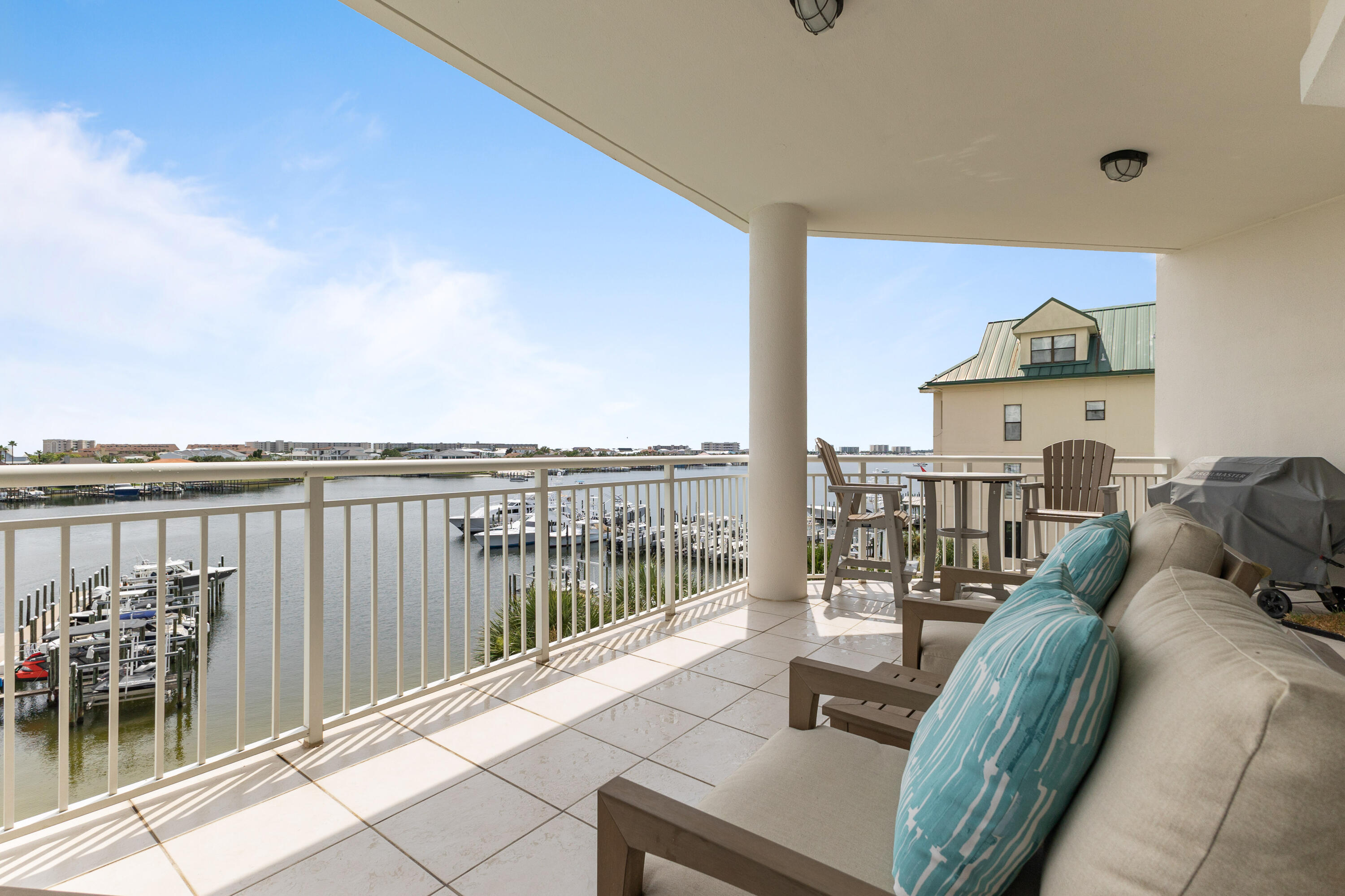 GRAND HARBOR - Residential