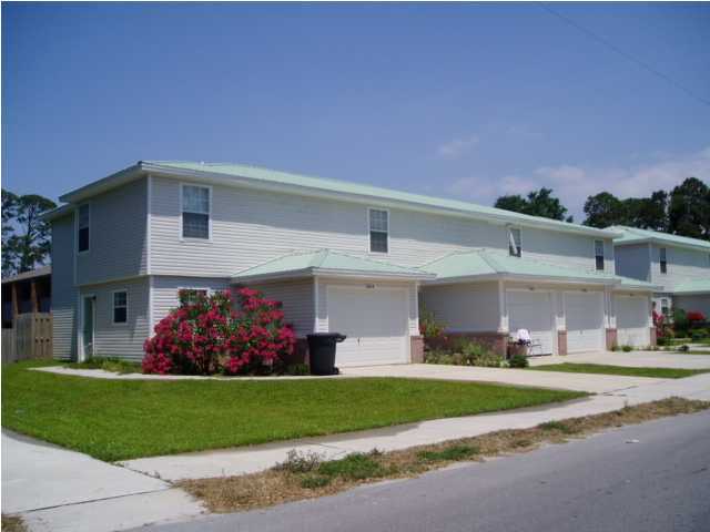 Two story townhome, located 0.5 miles to downtown FWB. Both bedrooms upstairs. 1 car garage. Washer & dryer included. Lawn care provided. Cats only (sorry, no dogs) allowed with non-ref pet fee. All Coastal Realty Services residents are enrolled in the Resident Benefits Package (RBP) which includes renters insurance, HVAC air filter delivery (for applicable properties) and our best-in-class resident rewards program and much more! More details upon application.