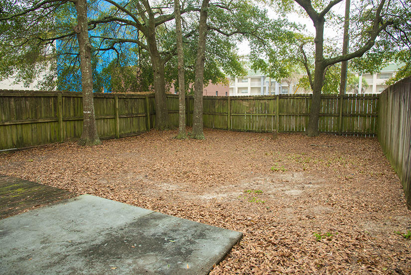 DENTON COURT - Residential Lease