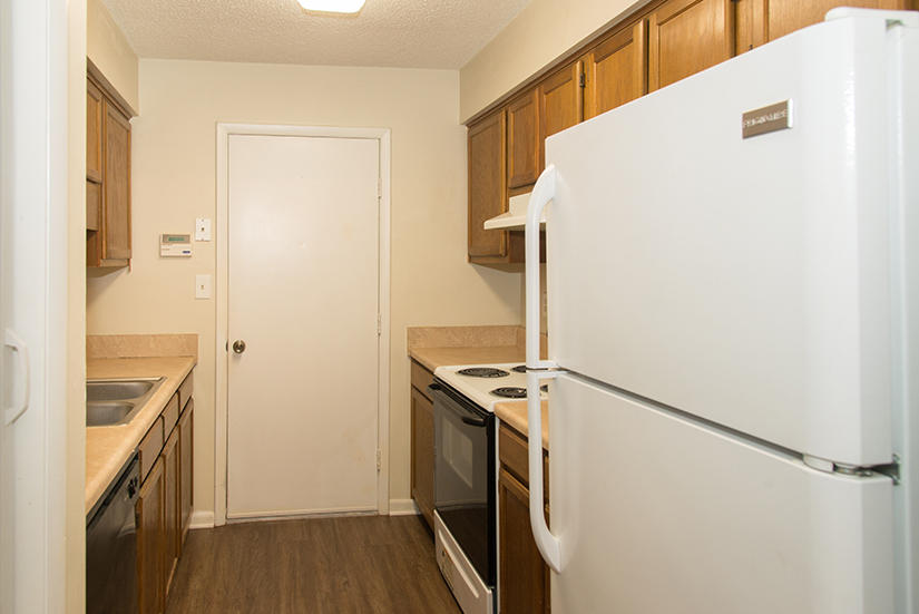DENTON COURT - Residential Lease