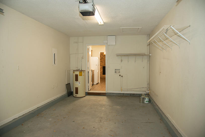 DENTON COURT - Residential Lease