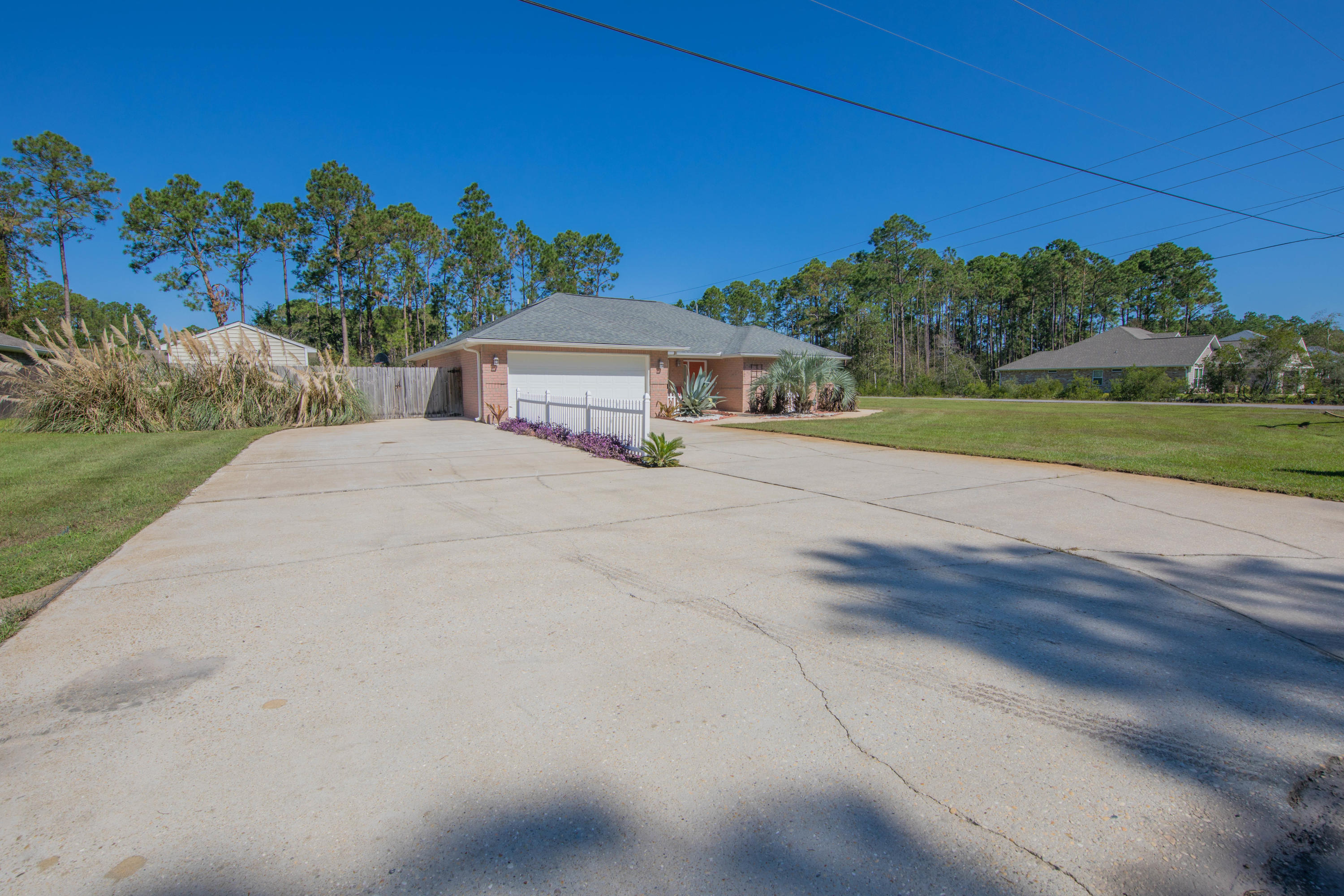 HOLLEY BY THE SEA - Residential