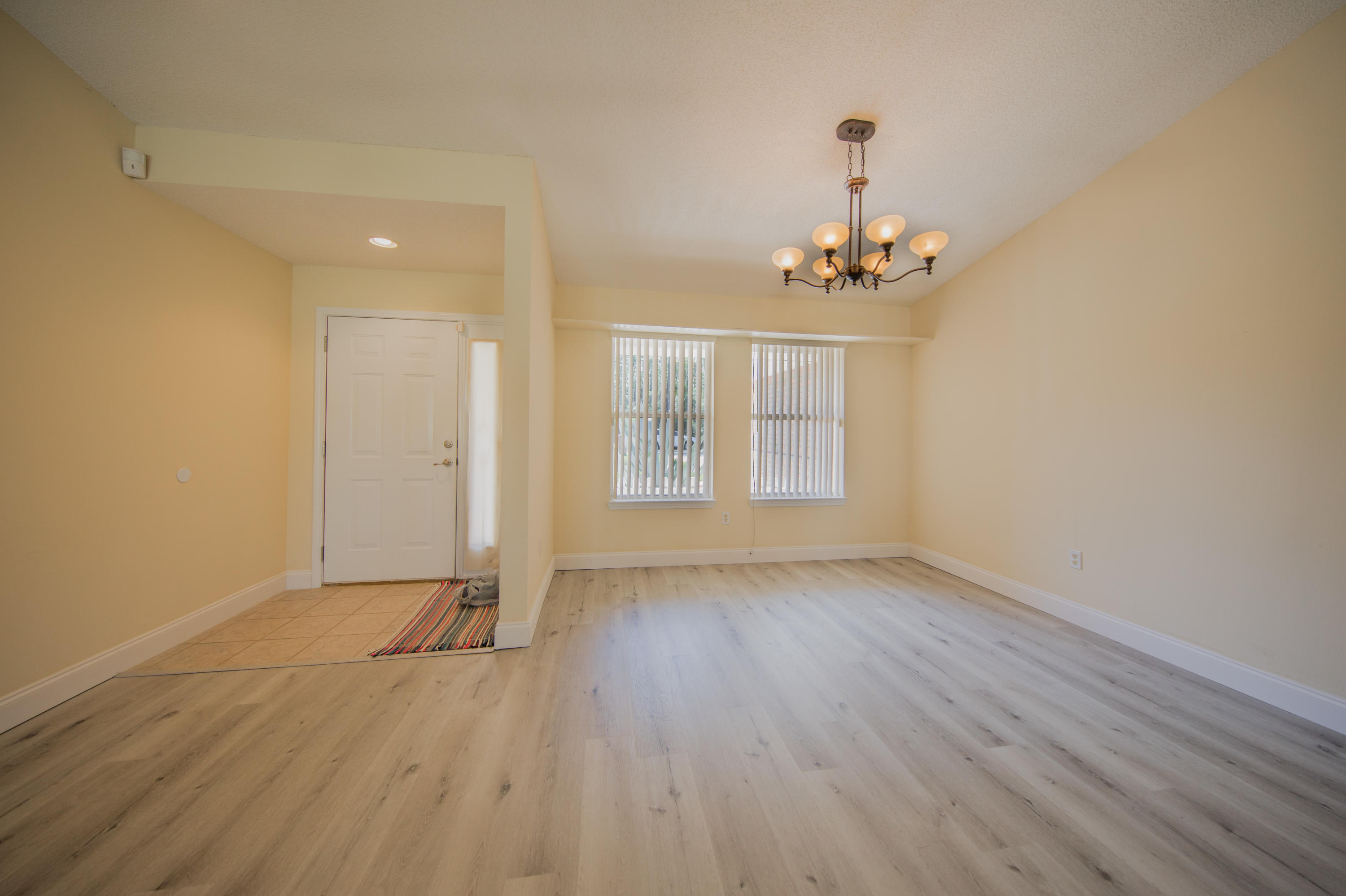 HOLLEY BY THE SEA - Residential