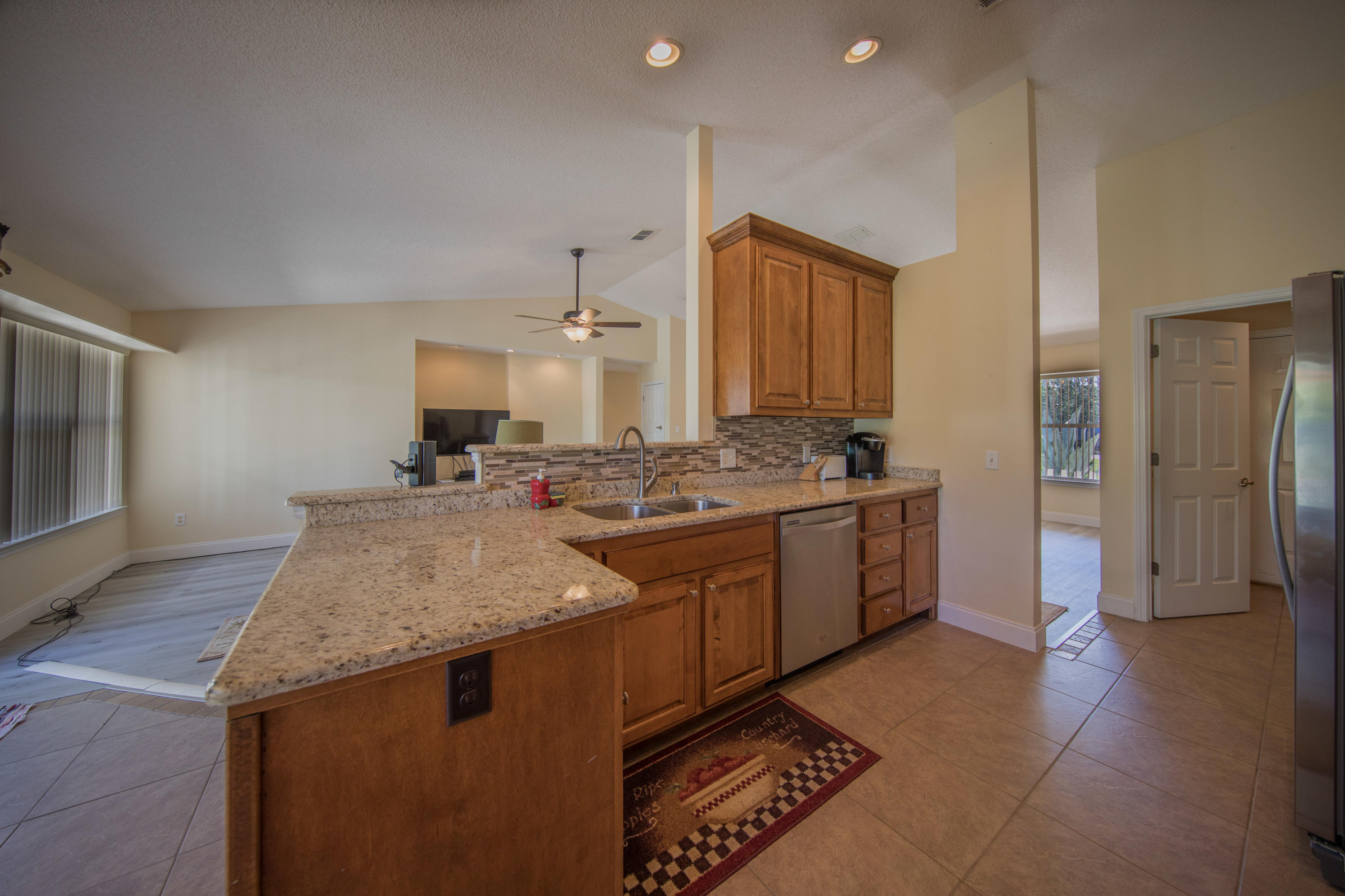 HOLLEY BY THE SEA - Residential