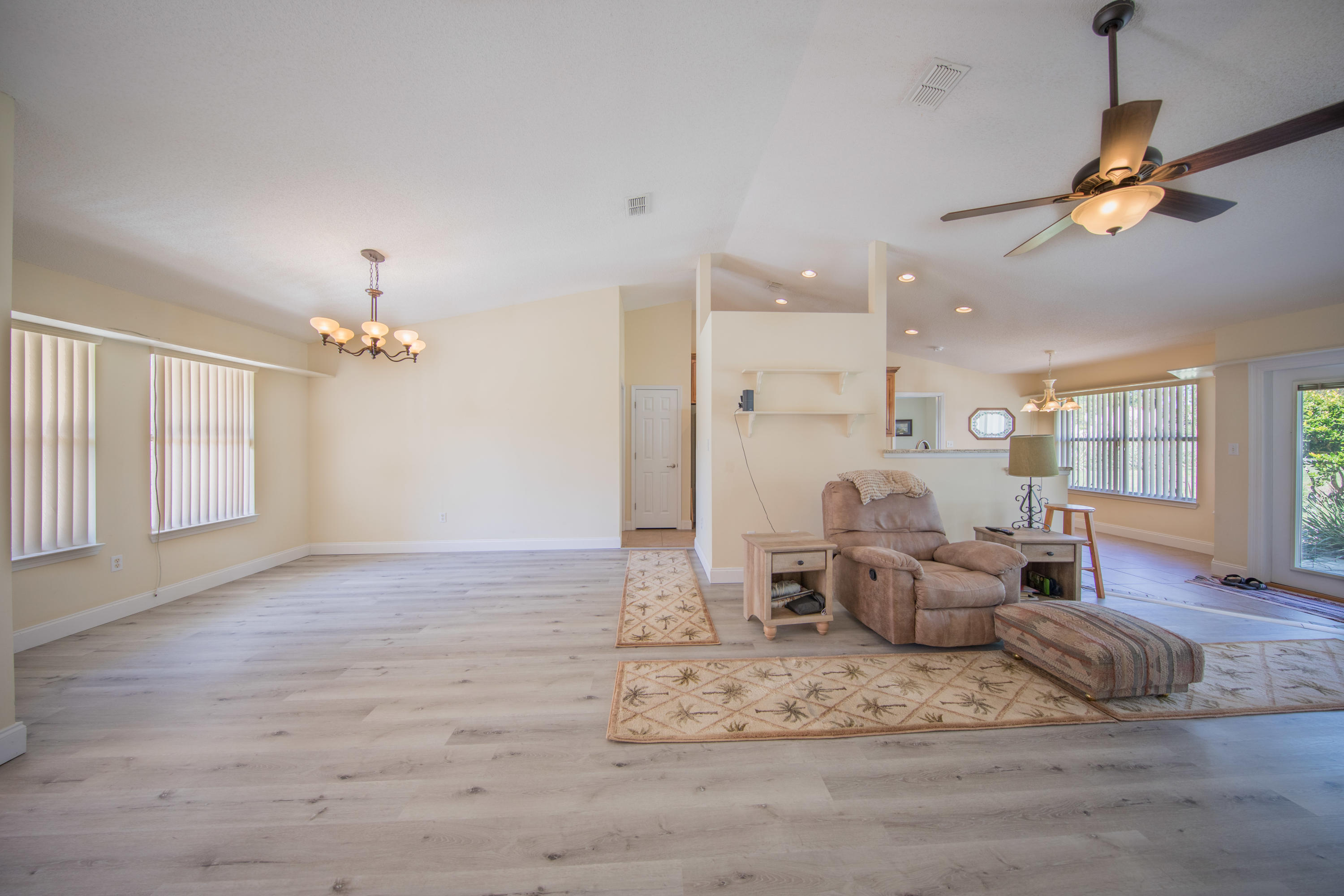 HOLLEY BY THE SEA - Residential