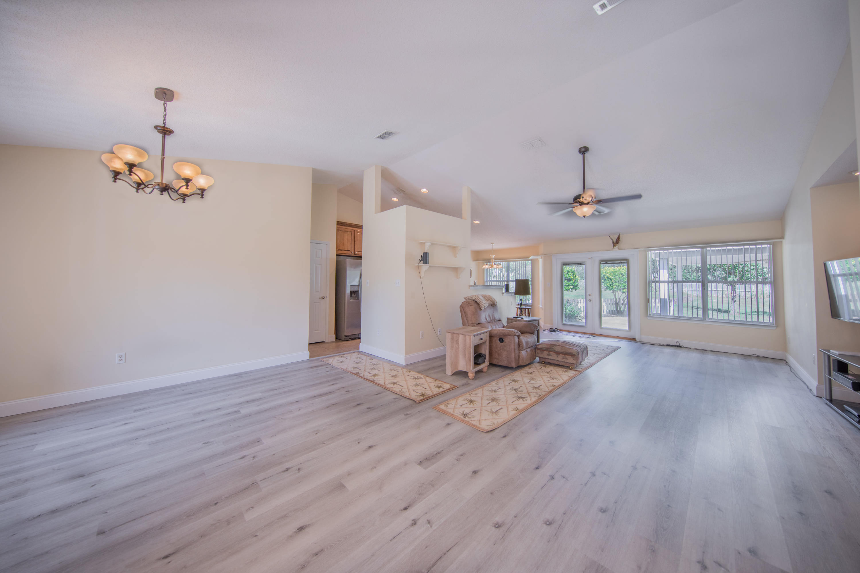 HOLLEY BY THE SEA - Residential