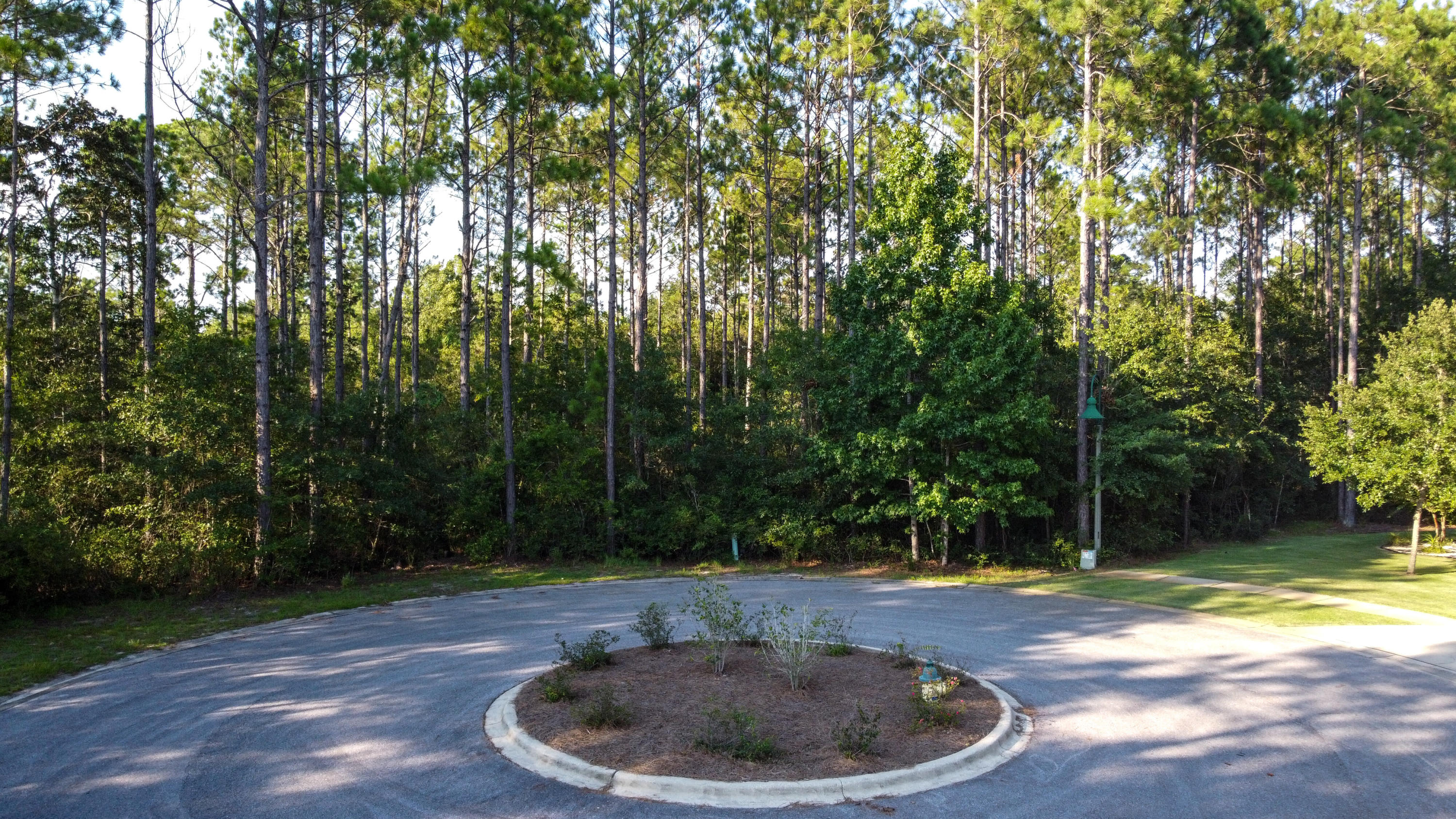 HAMMOCK BAY - Land