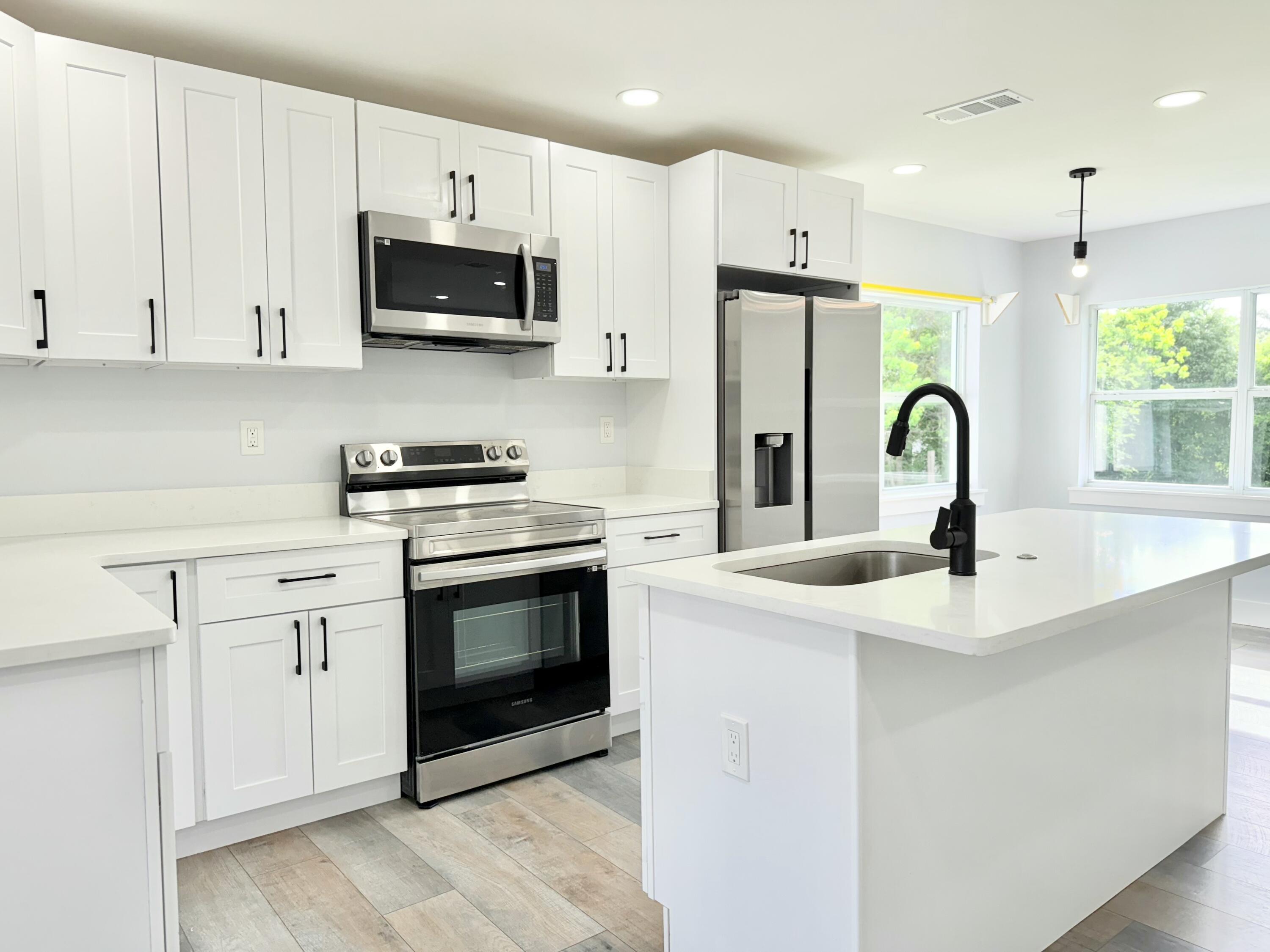 HENTZ 1ST ADDN UNIT B - Residential
