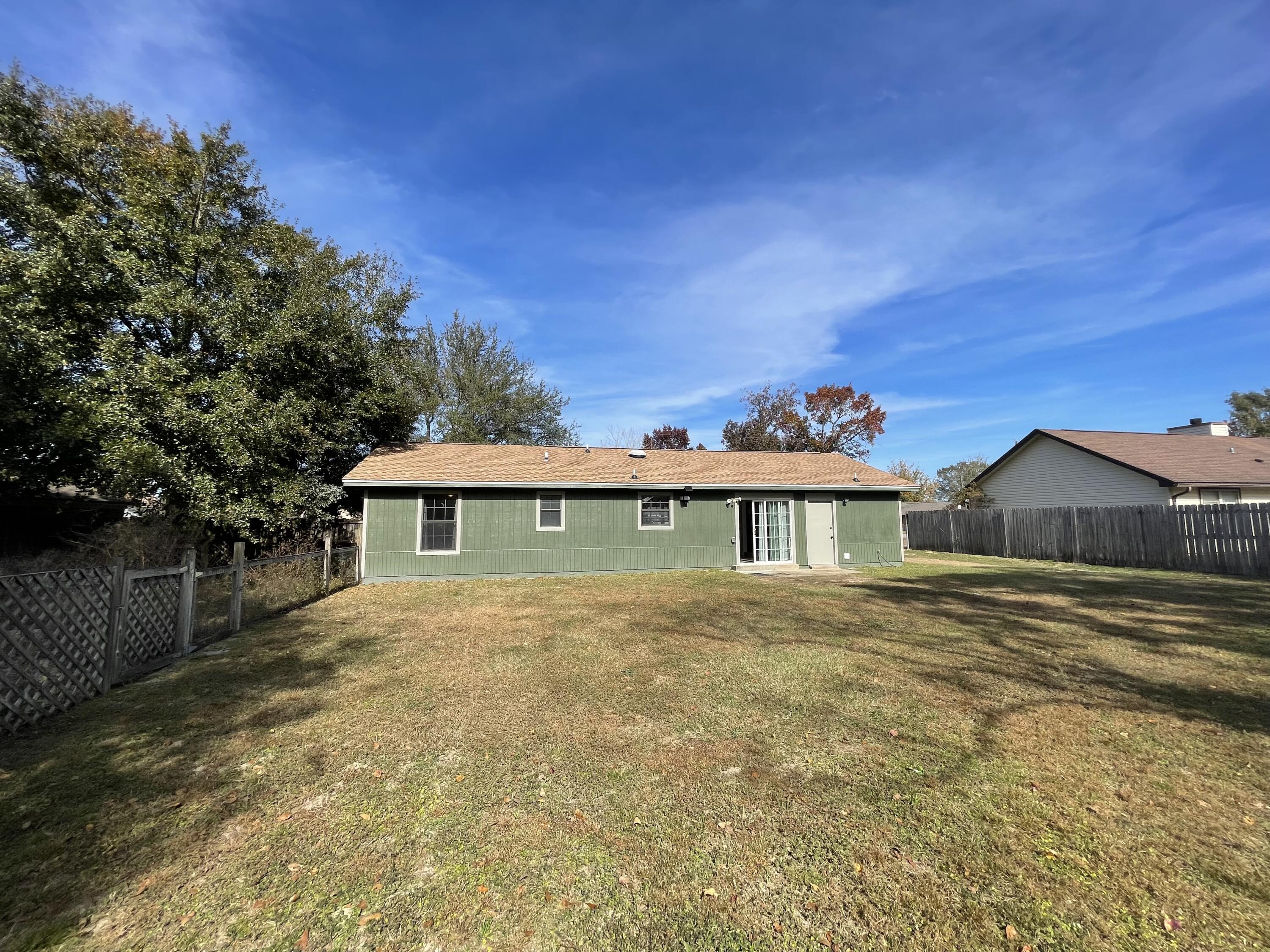 COUNTRYVIEW ESTATES 1ST ADDN - Residential Lease