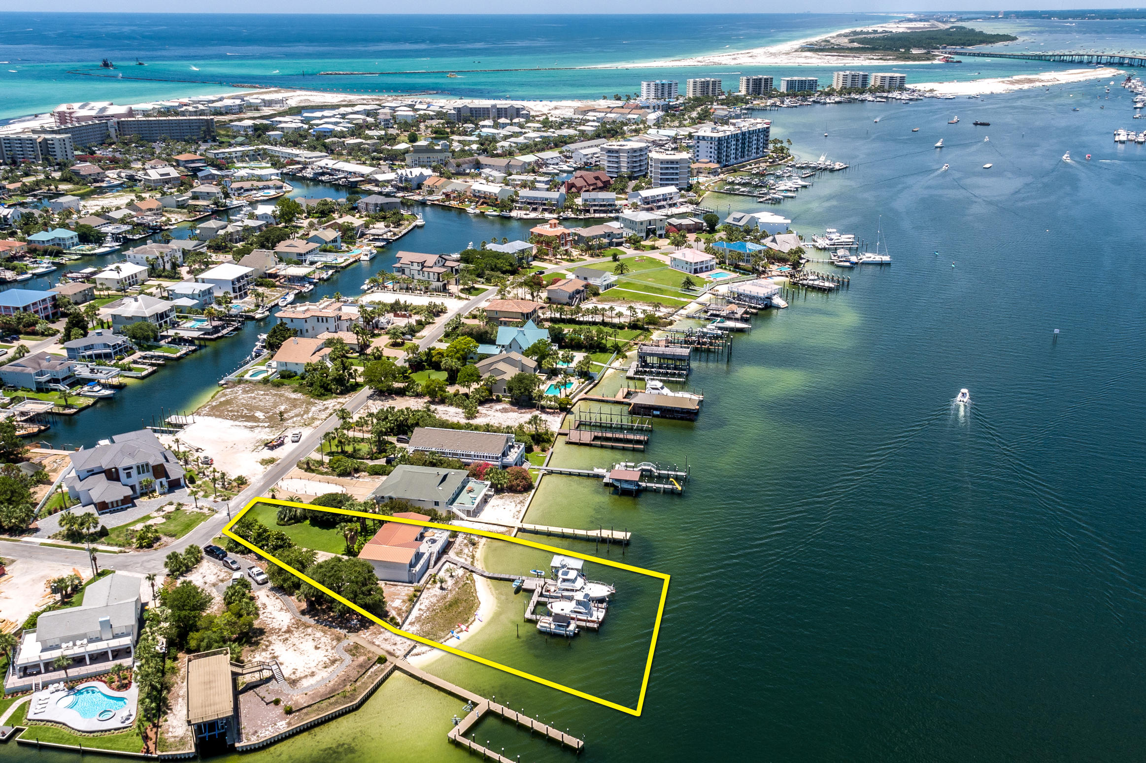 HOLIDAY ISLE - Residential