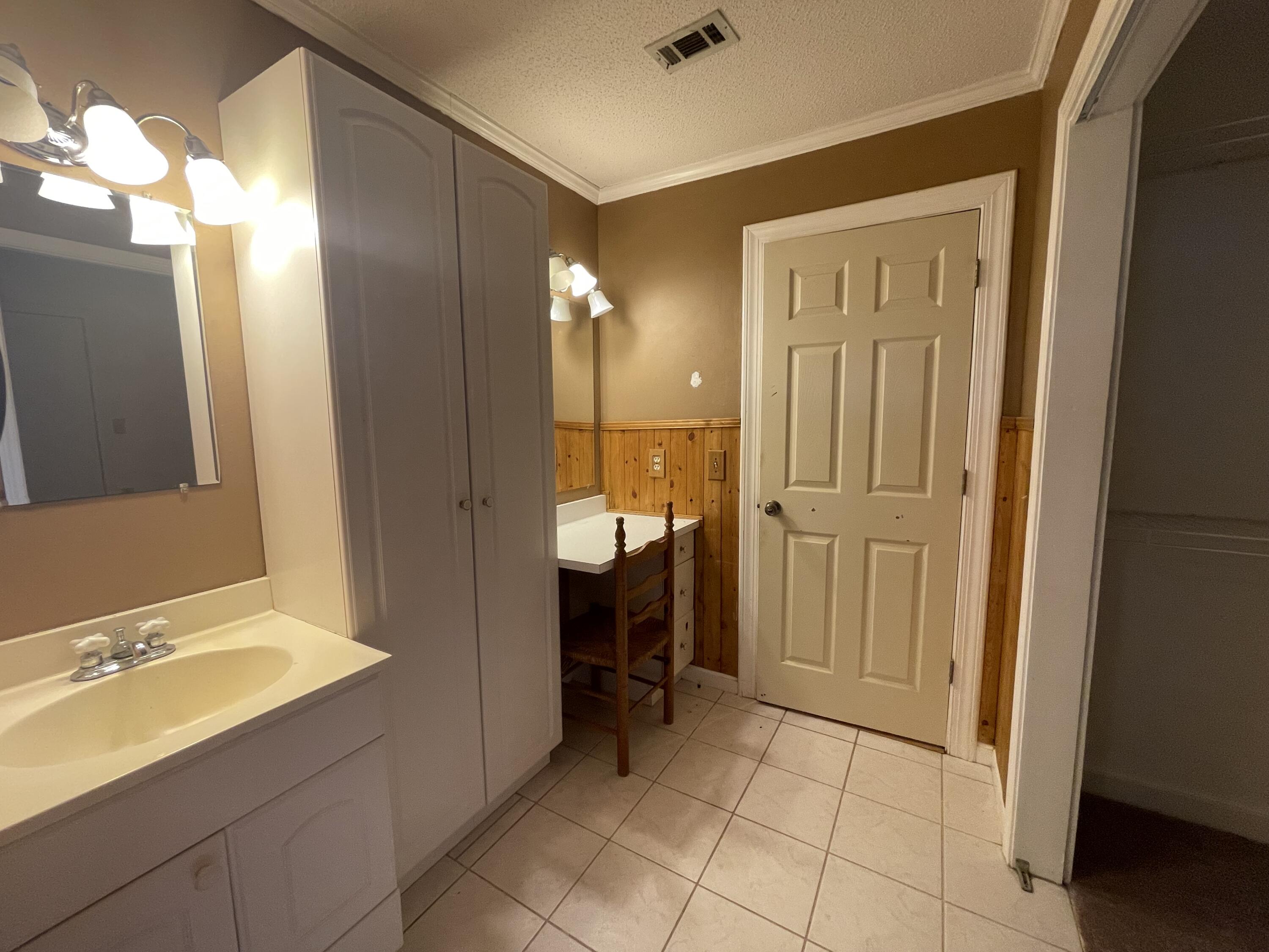 METES & BOUNDS - Residential Lease