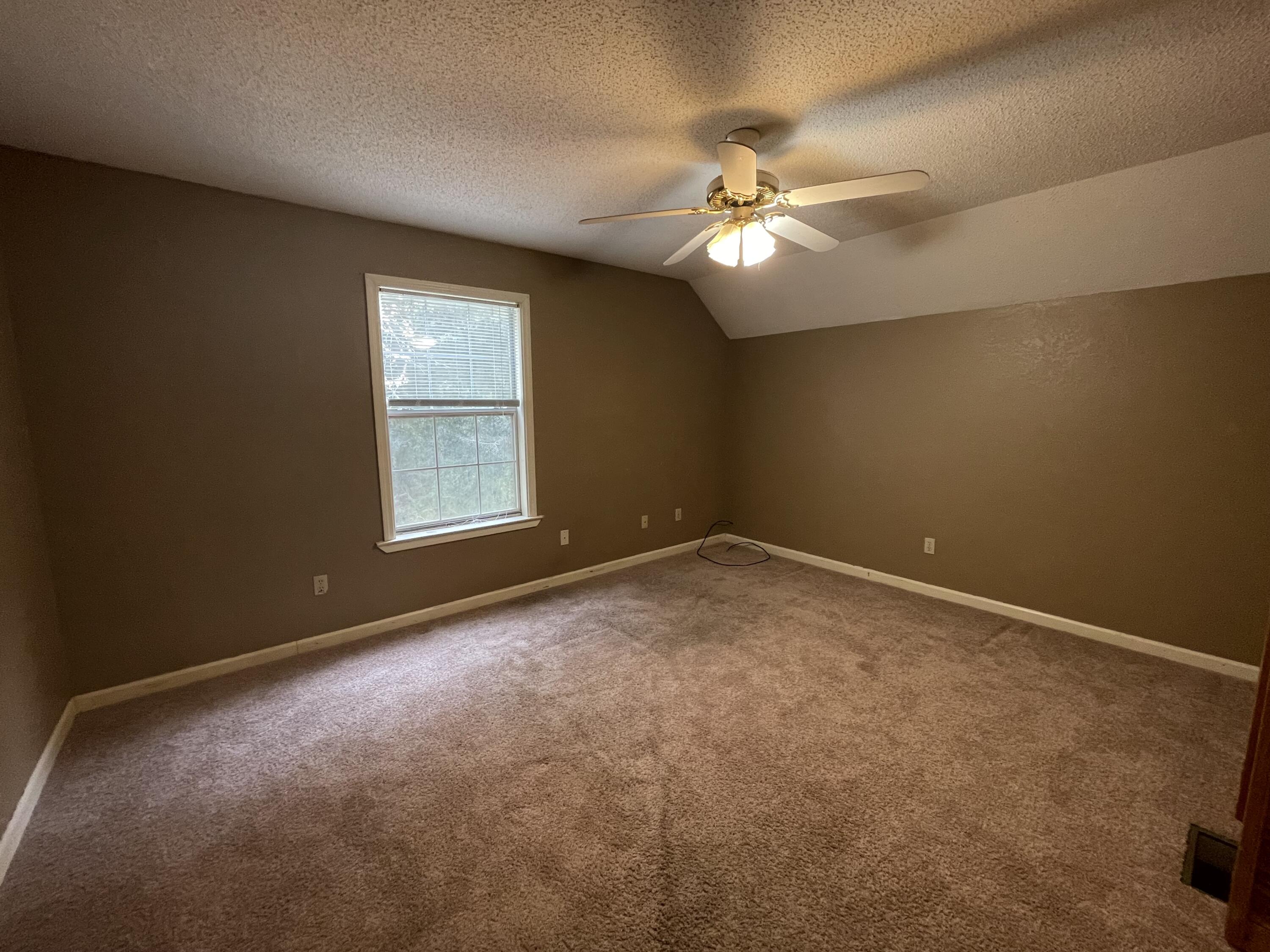 METES & BOUNDS - Residential Lease