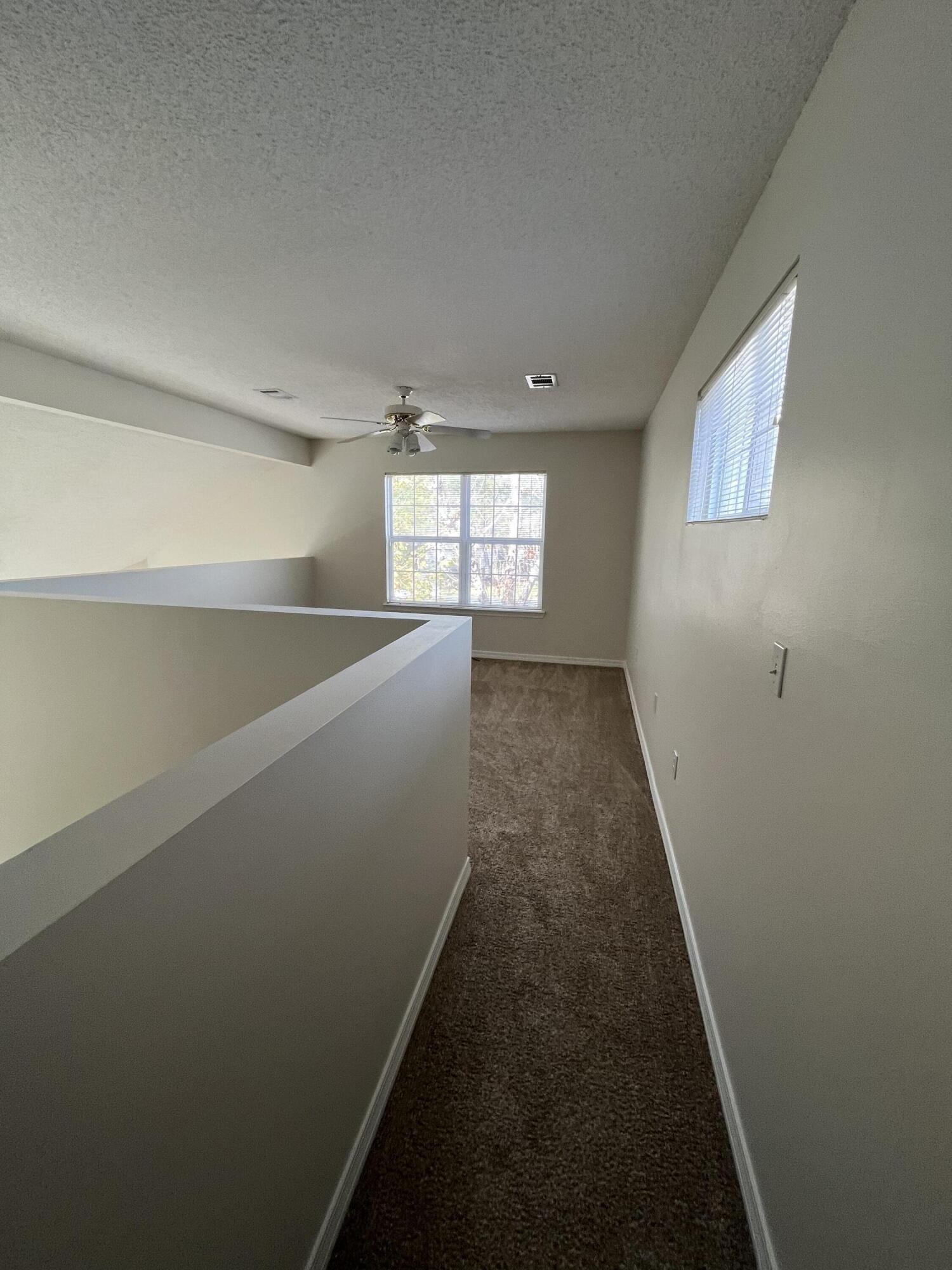 DIAMOND VIEW T/H - Residential Lease