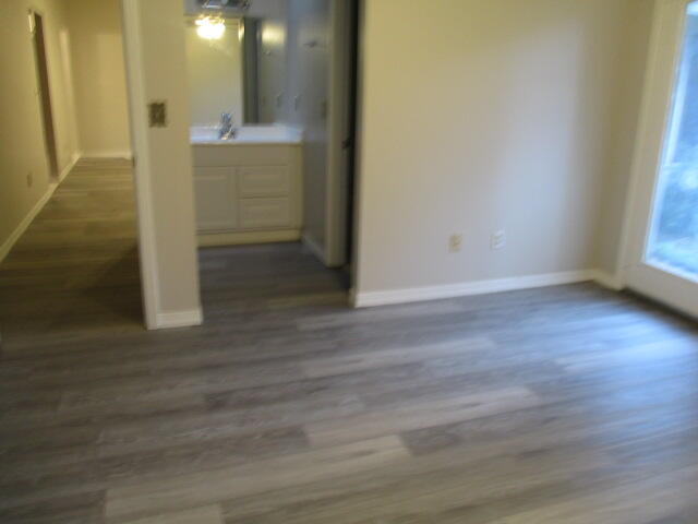 BAYVIIEW MANOR - Residential Lease