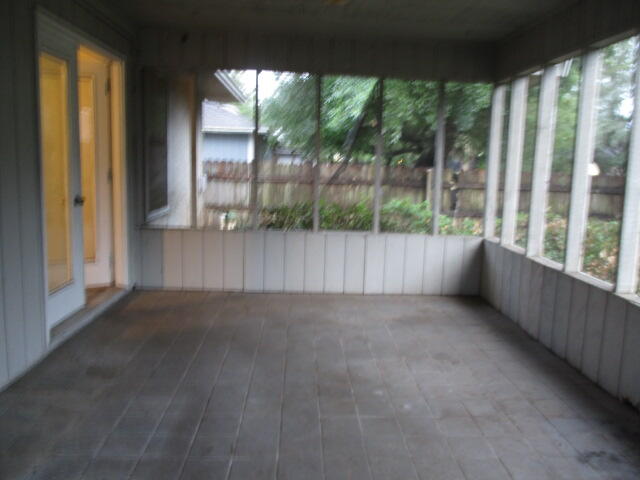 BAYVIIEW MANOR - Residential Lease