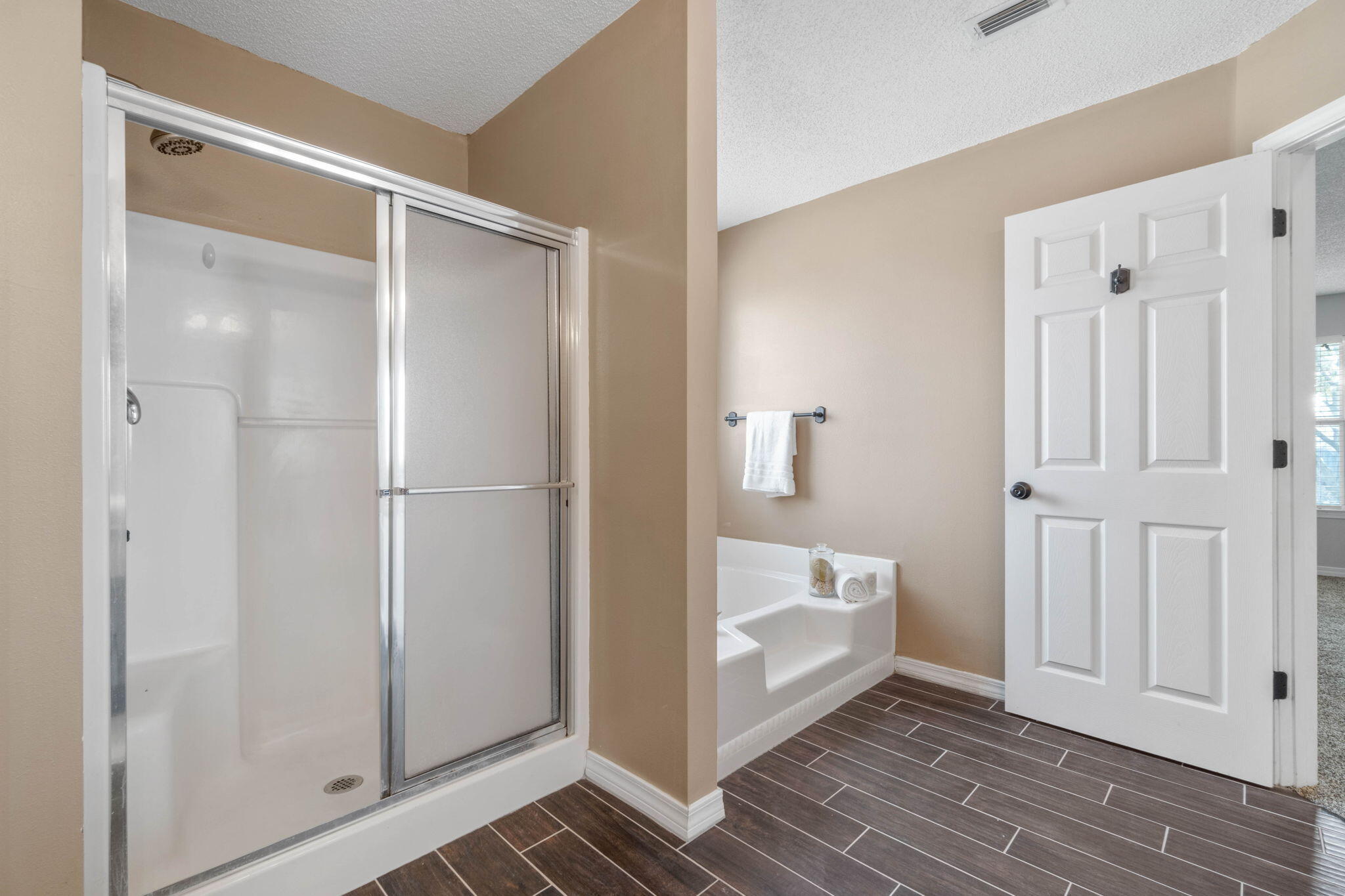 ASHBERRY WOODS - Residential