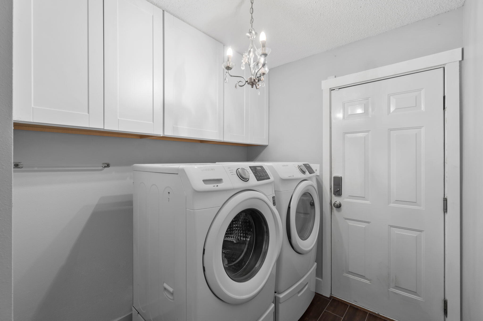 ASHBERRY WOODS - Residential