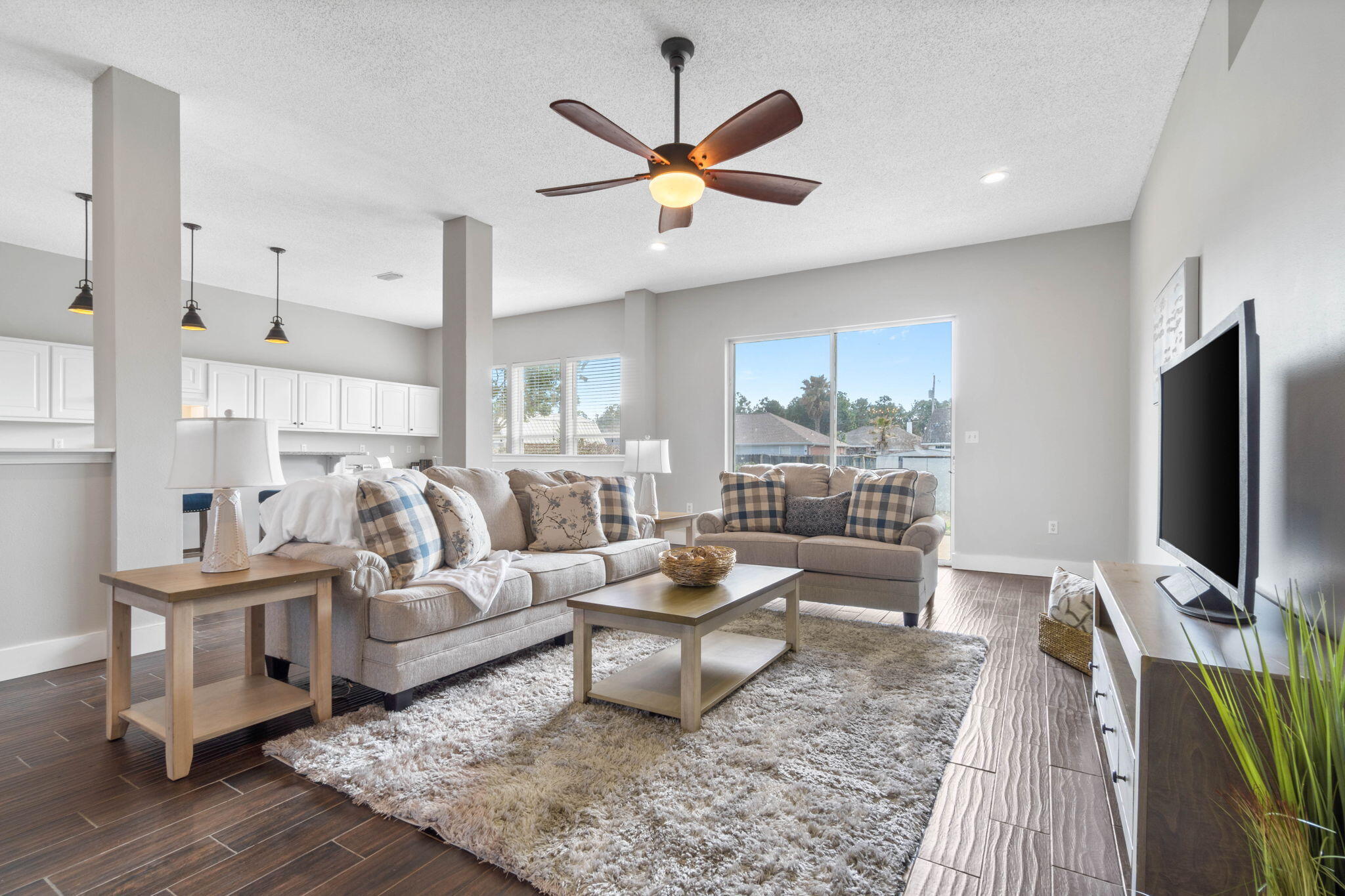 ASHBERRY WOODS - Residential