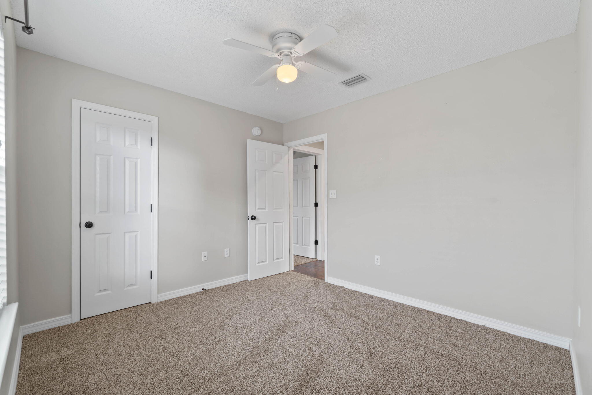 ASHBERRY WOODS - Residential