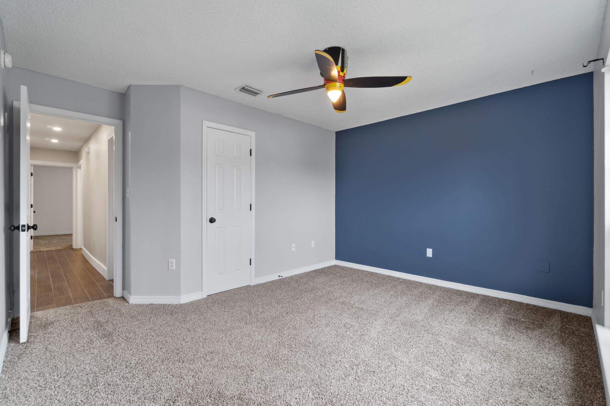 ASHBERRY WOODS - Residential