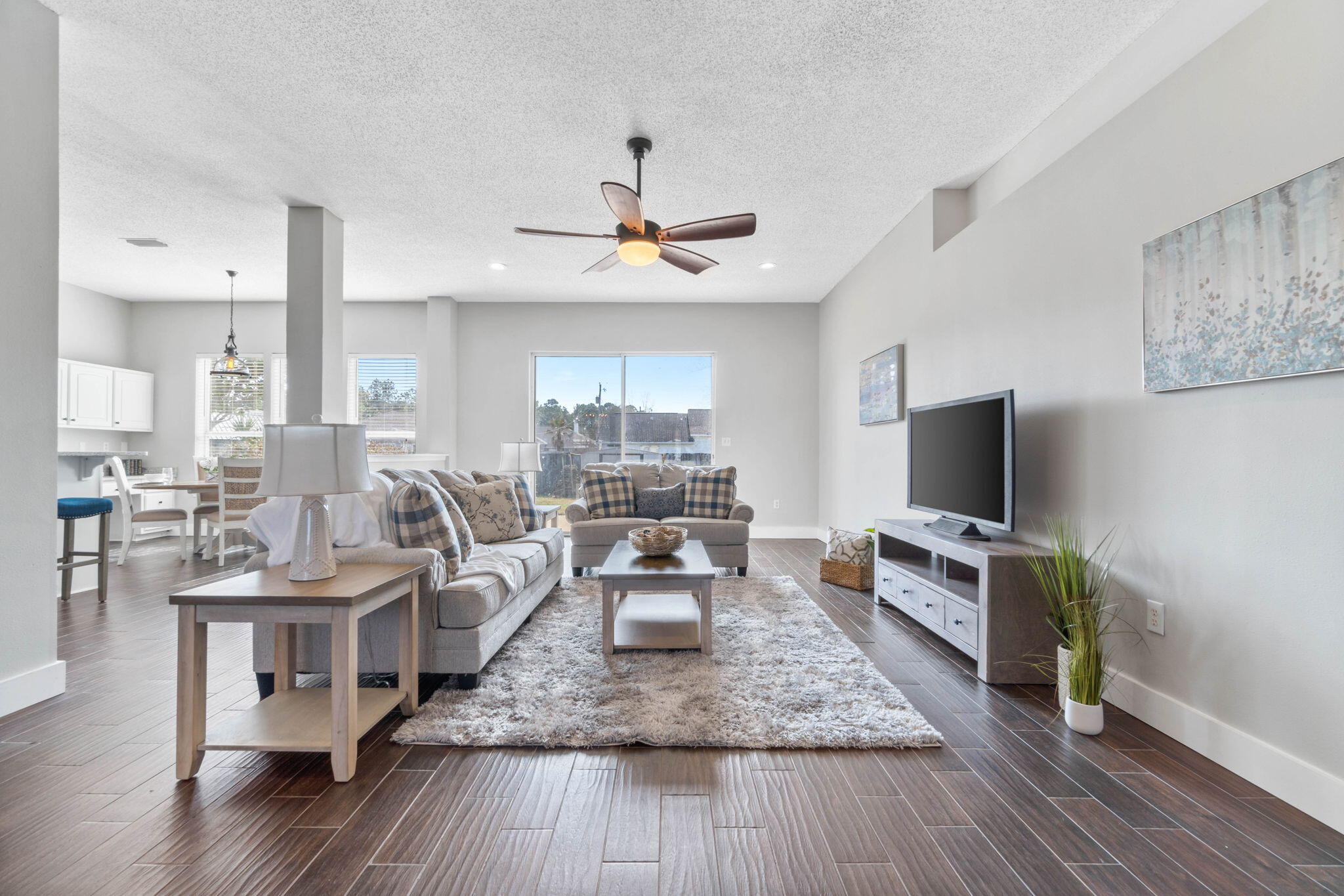 ASHBERRY WOODS - Residential