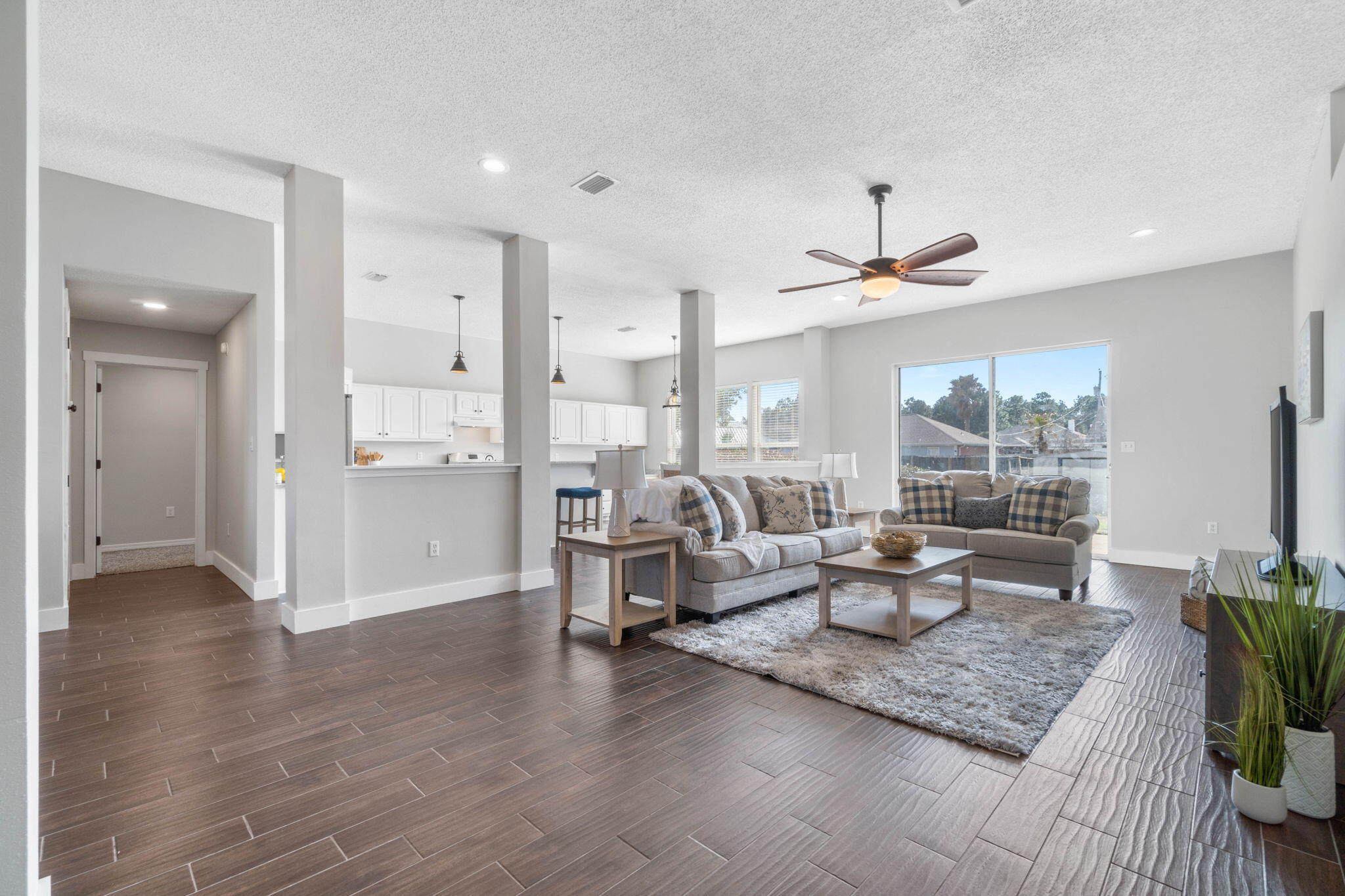 ASHBERRY WOODS - Residential
