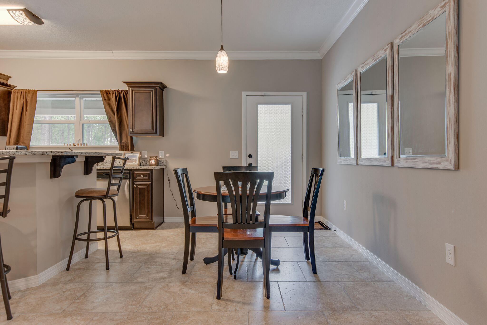 METES & BOUNDS - Residential Lease