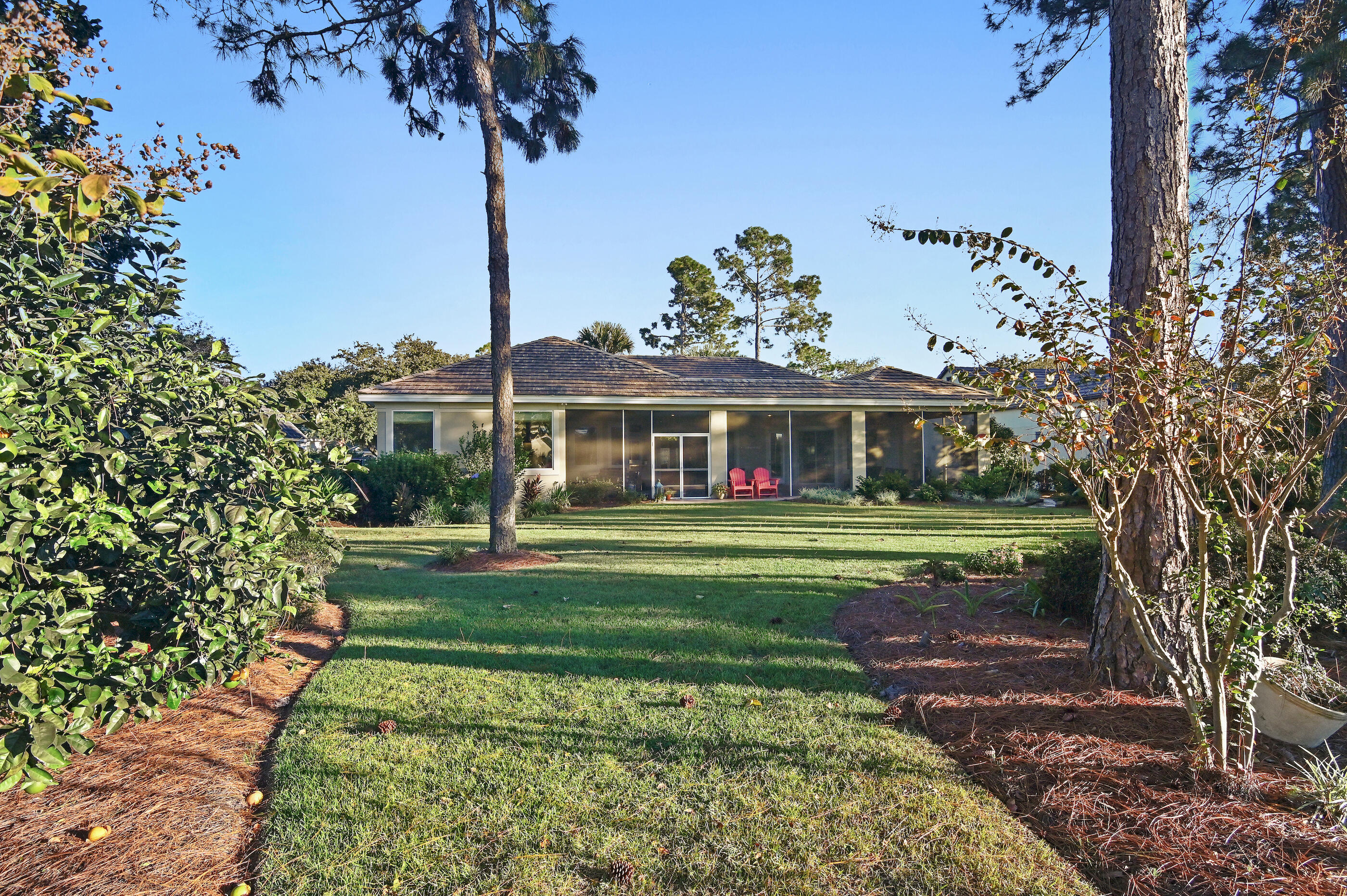 BAYTOWNE AVE EAST - Residential
