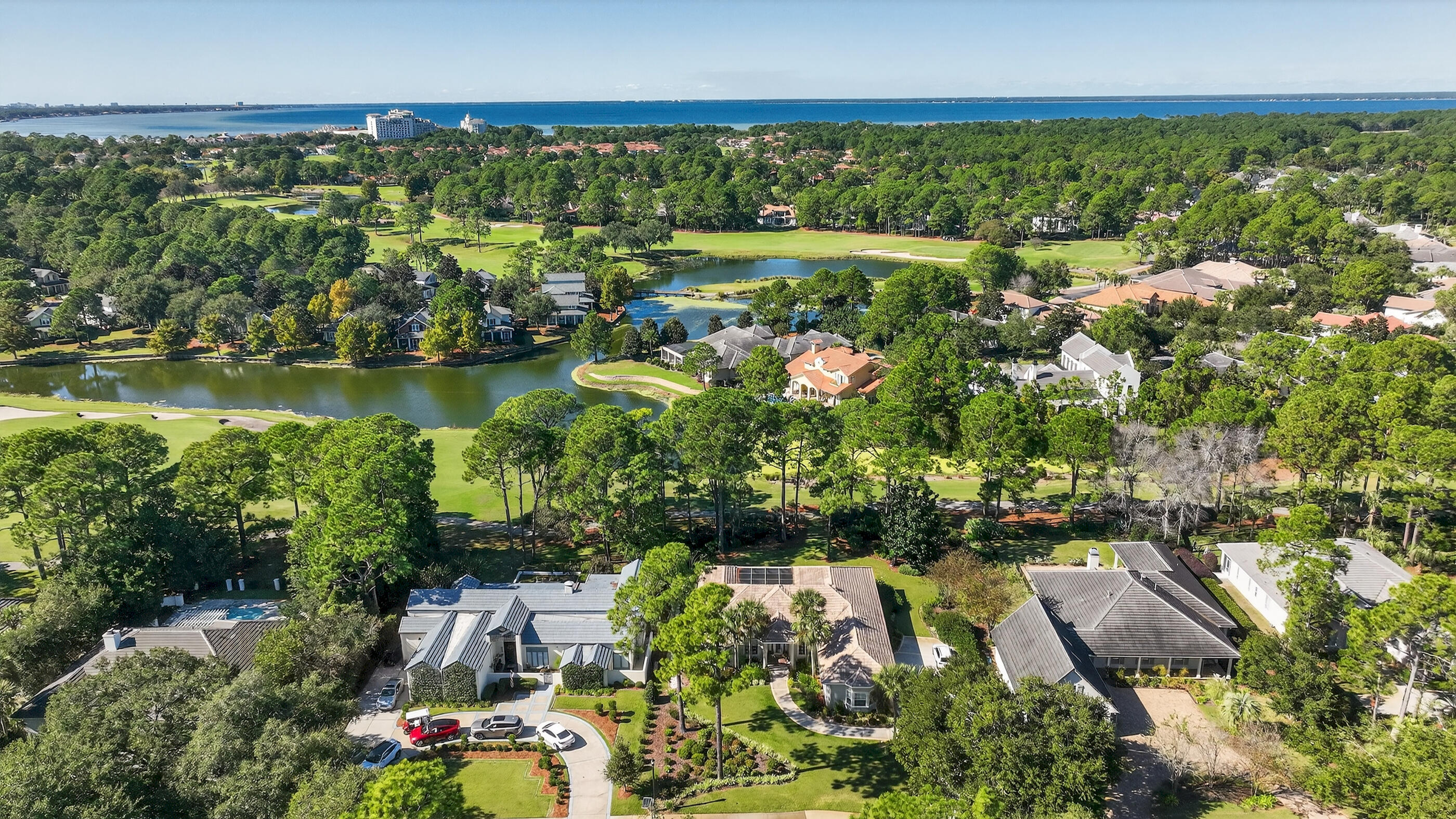 BAYTOWNE AVE EAST - Residential