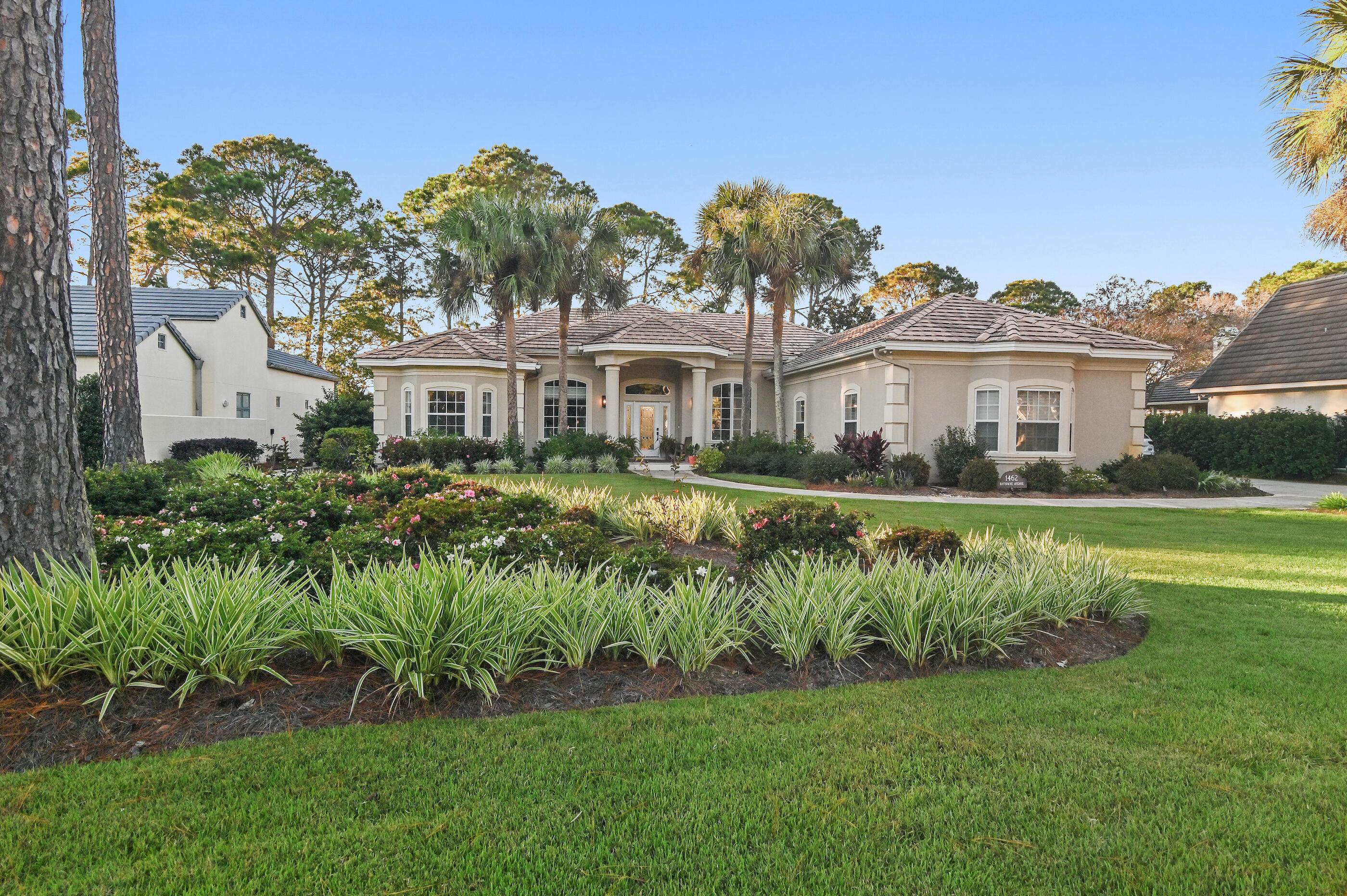 BAYTOWNE AVE EAST - Residential