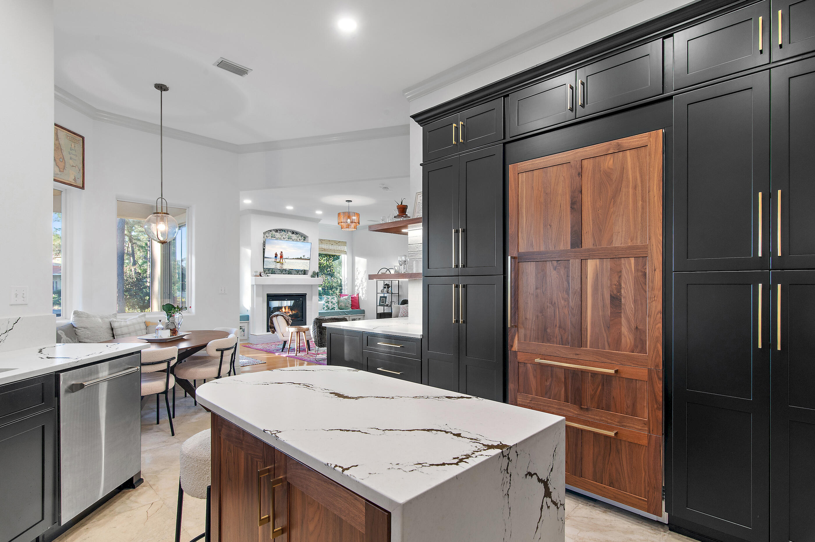 BAYTOWNE AVE EAST - Residential