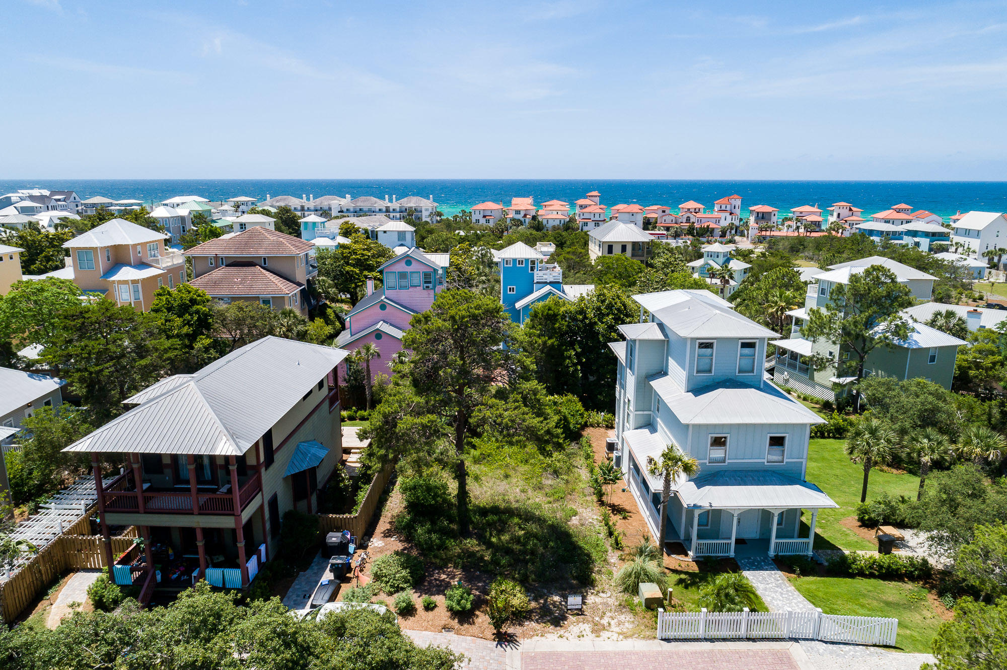 SEA POINTE - Land