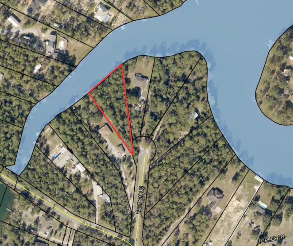 Check out this beautiful opportunity to live on the largest spring fed lake in Crestview! This lot features 210 feet of waterfront and is situated perfectly in a cul-de-sac. This neighborhood is conveniently located ten minutes outside of Crestview and ten minutes from the Hwy 285 and Interstate 10.