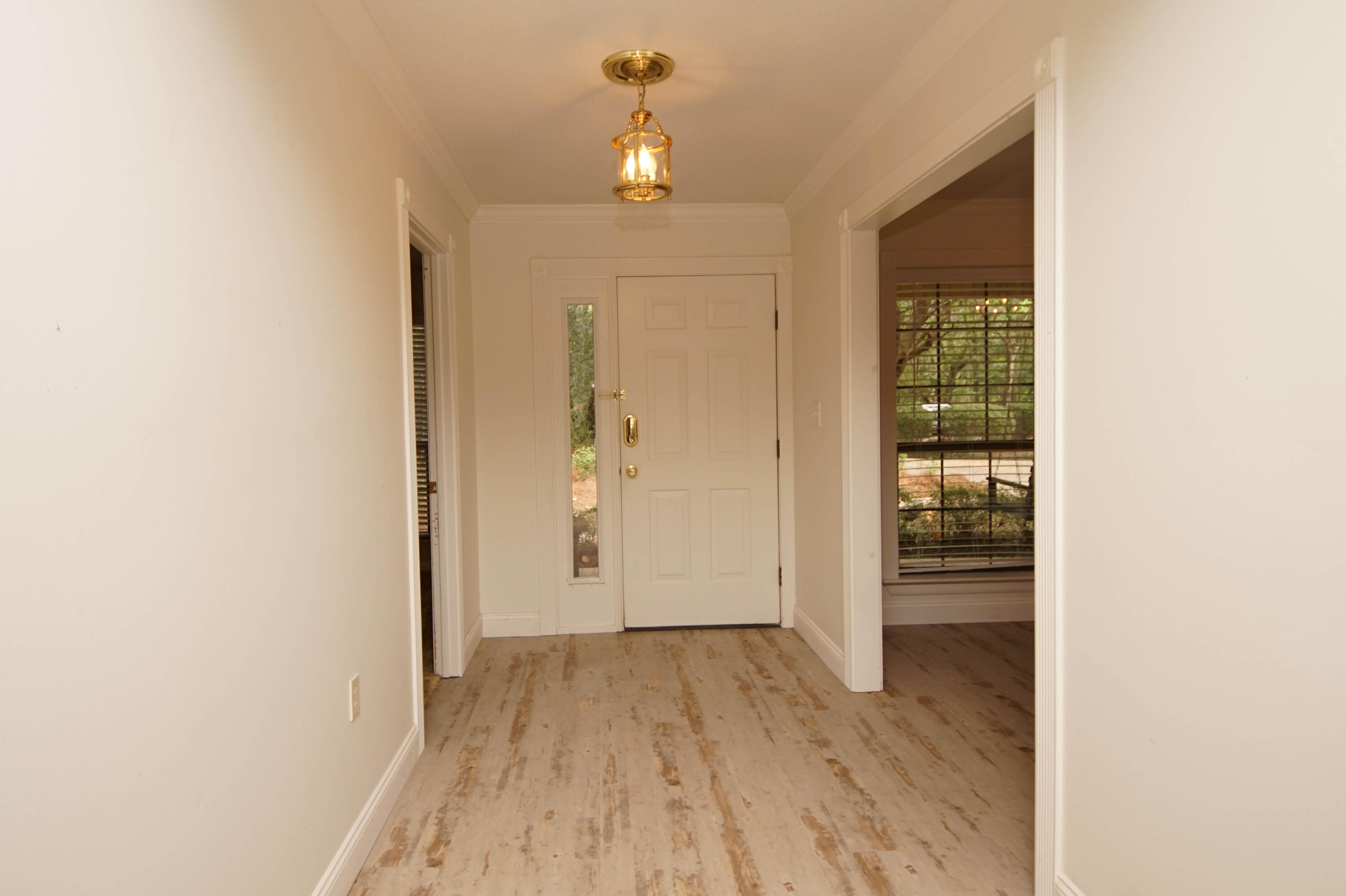 PARADISE POINT - Residential Lease