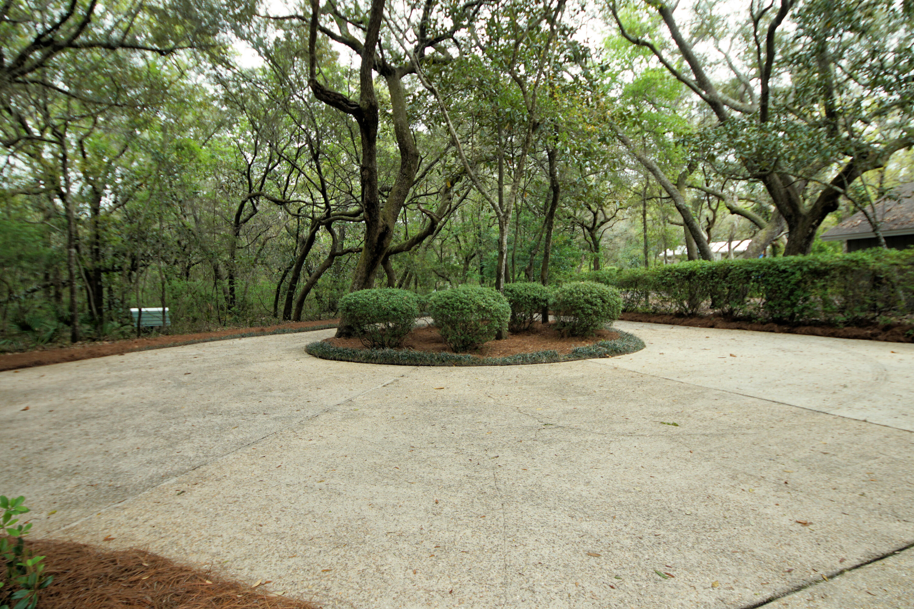 PARADISE POINT - Residential Lease