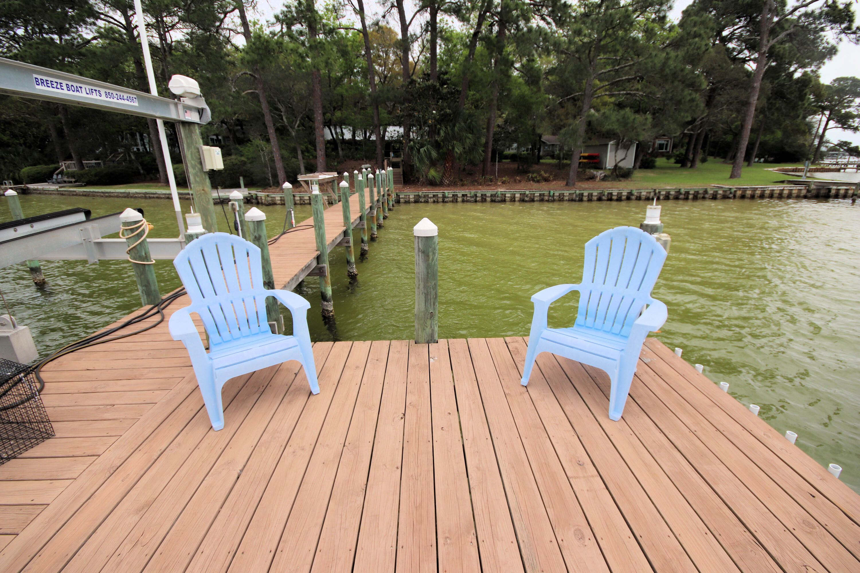 PARADISE POINT - Residential Lease