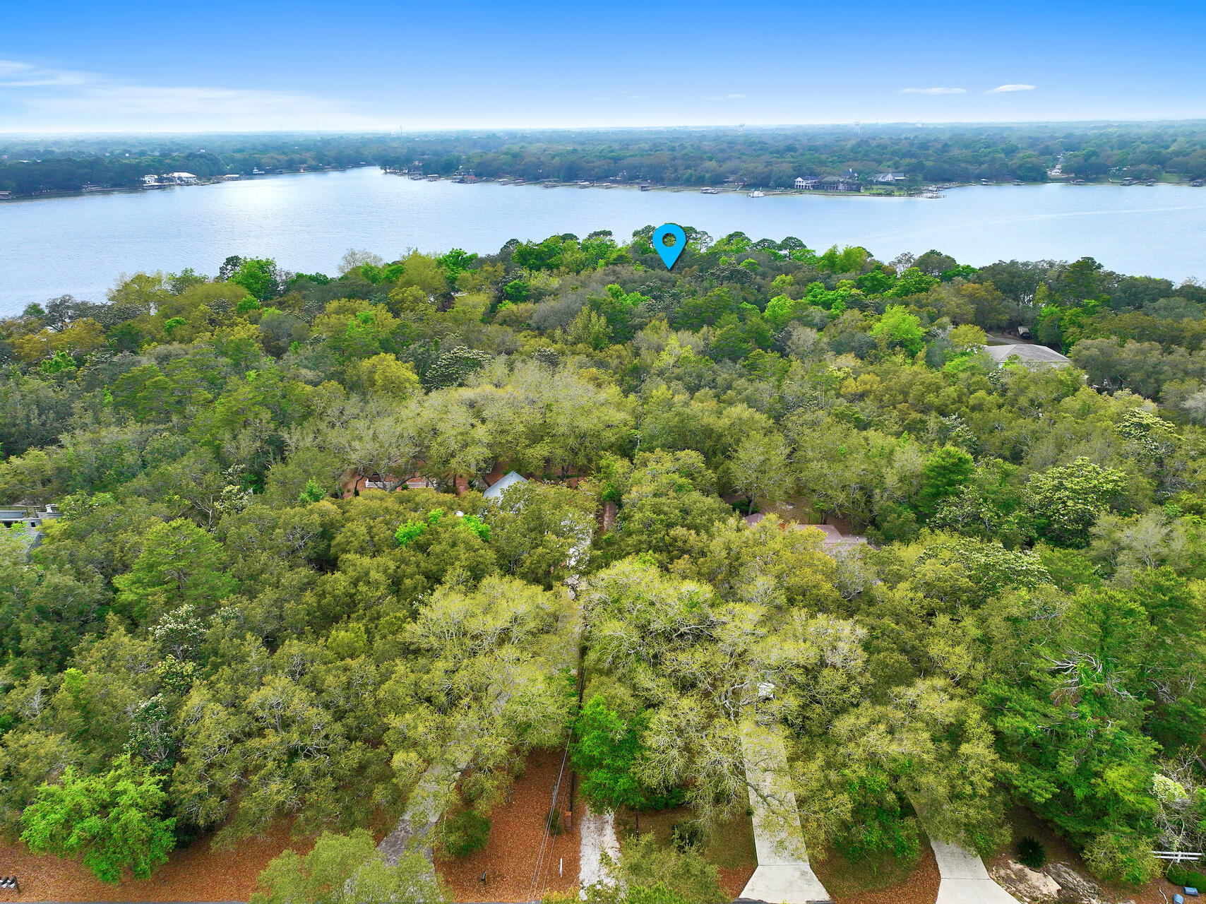 PARADISE POINT - Residential Lease