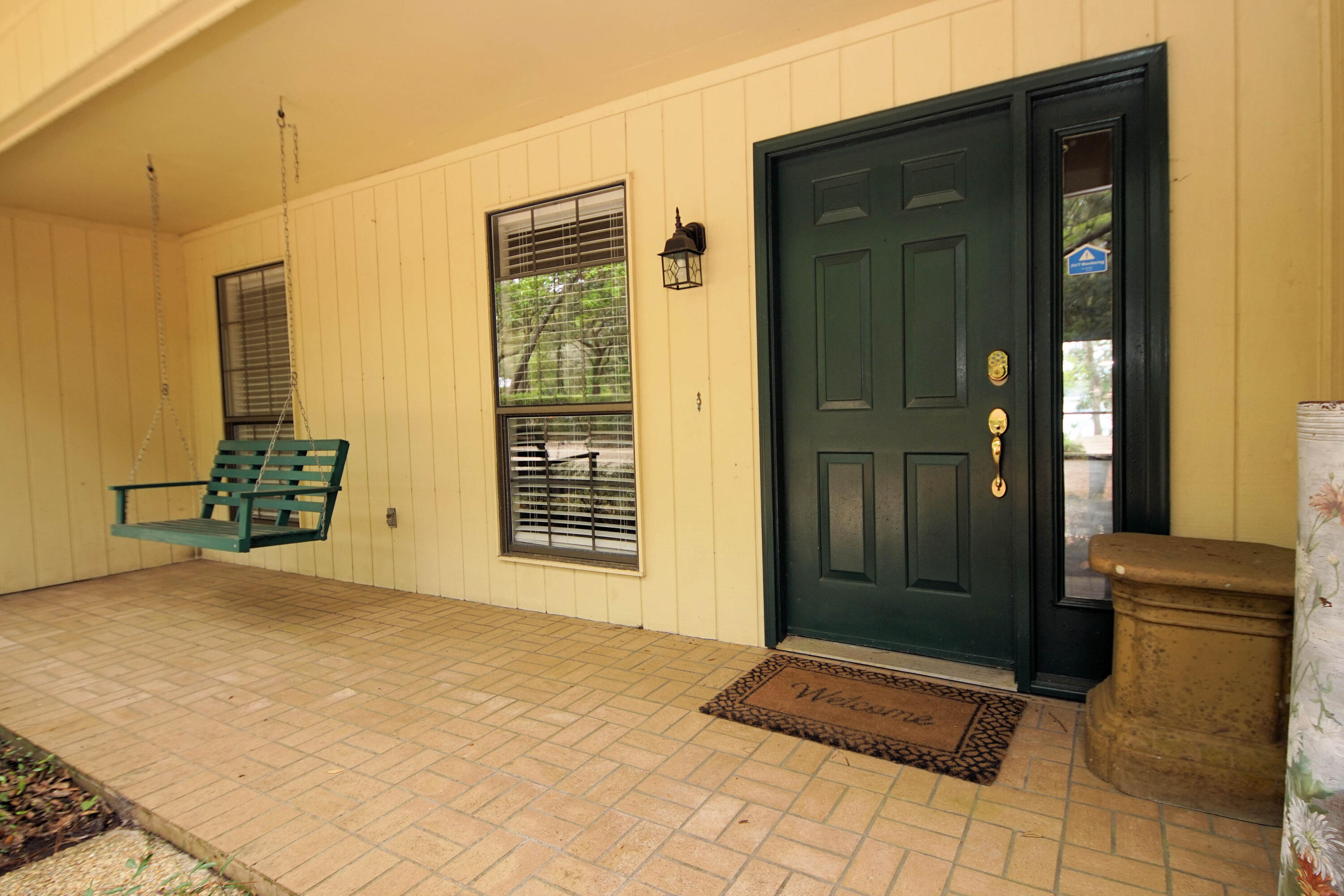 PARADISE POINT - Residential Lease