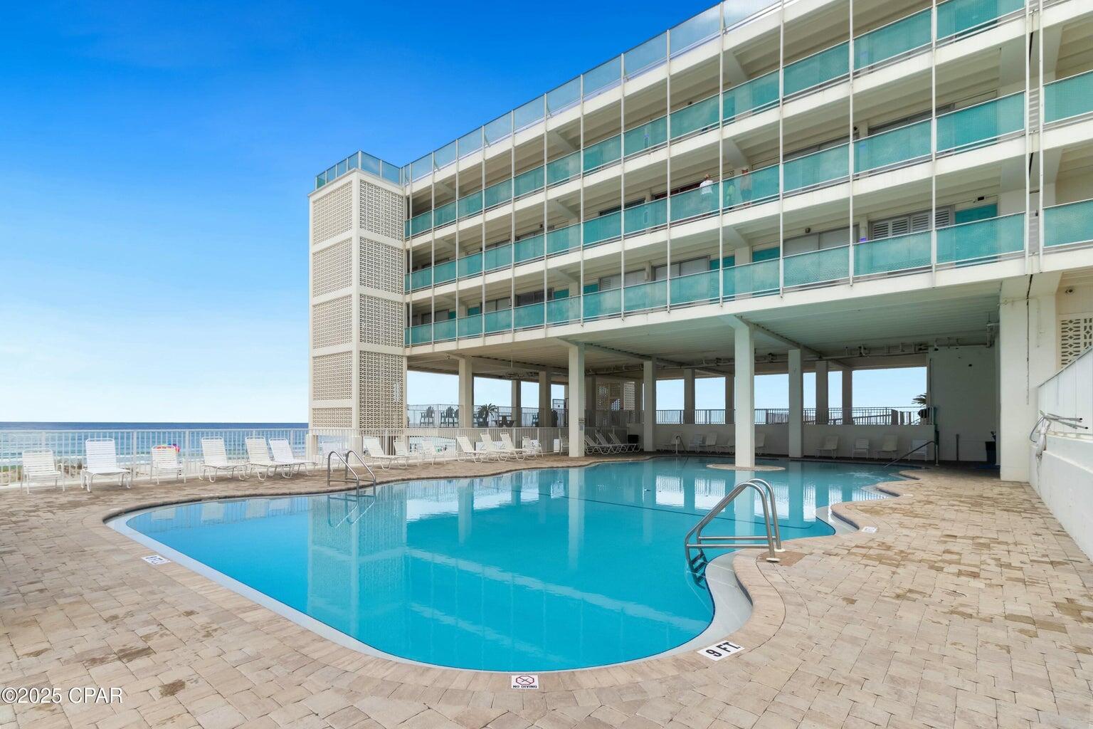 Fontainebleau Terrace - Residential