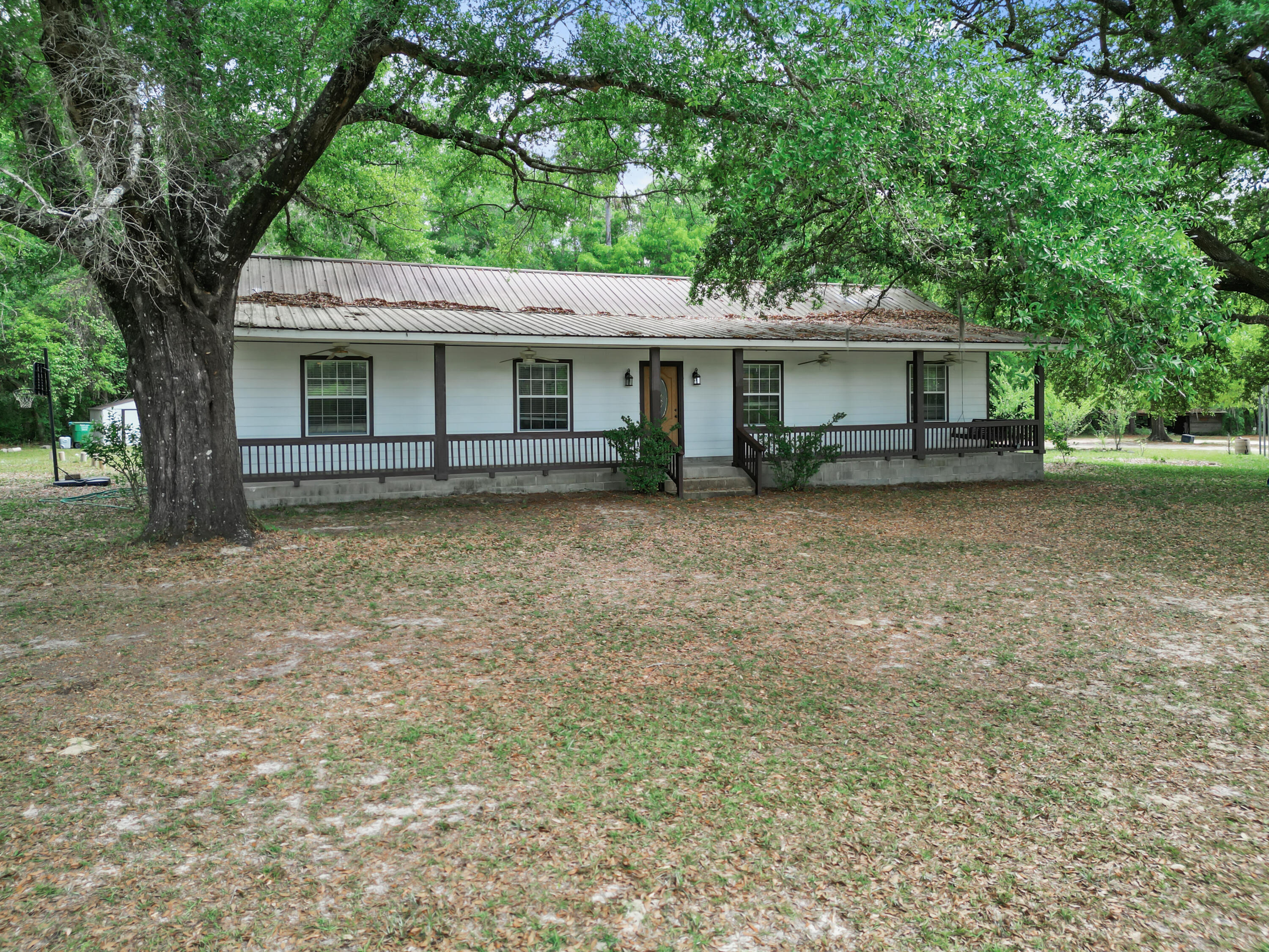 NO RECORDED SUBDIVISION - Residential