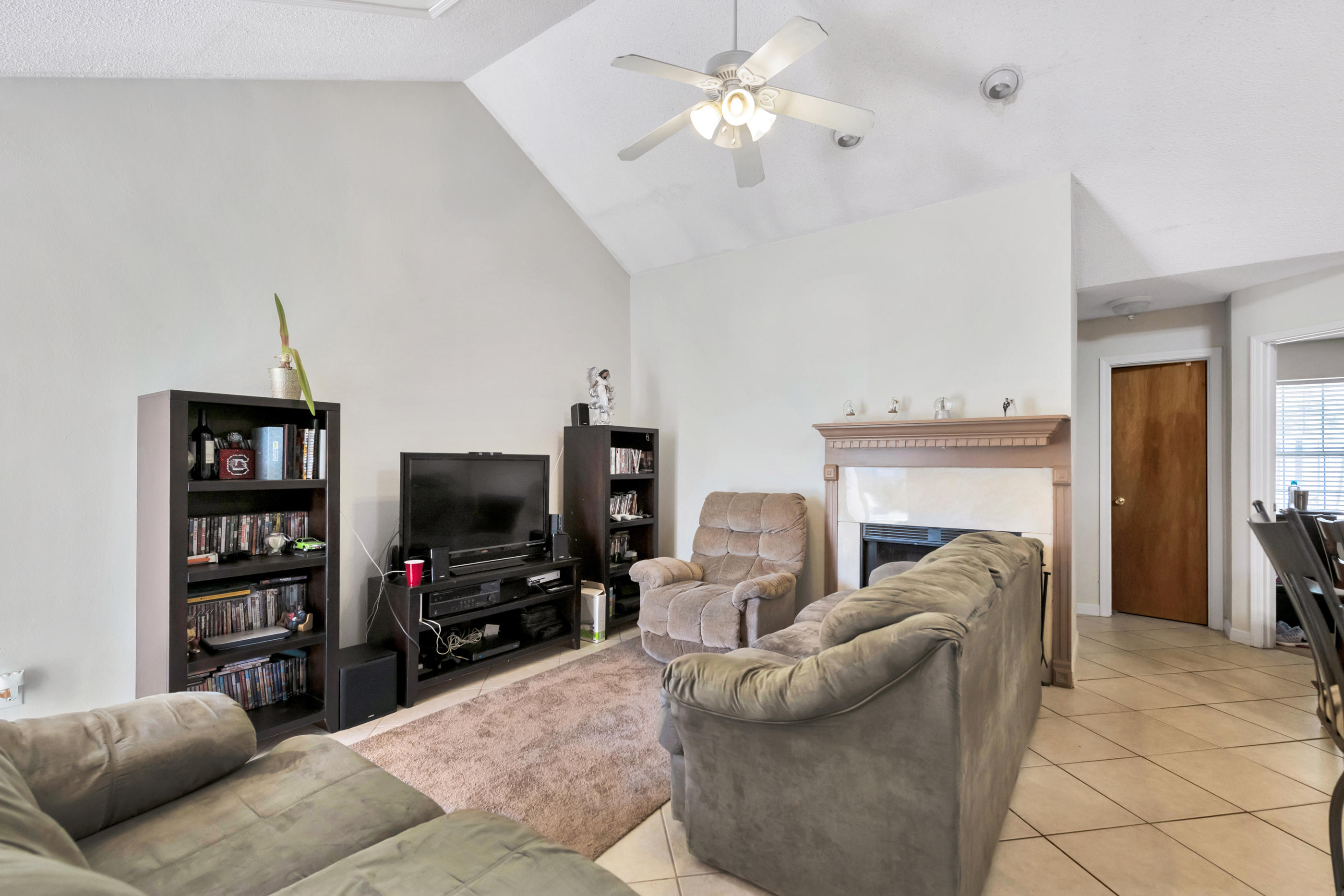 FALCON RIDGE - Residential