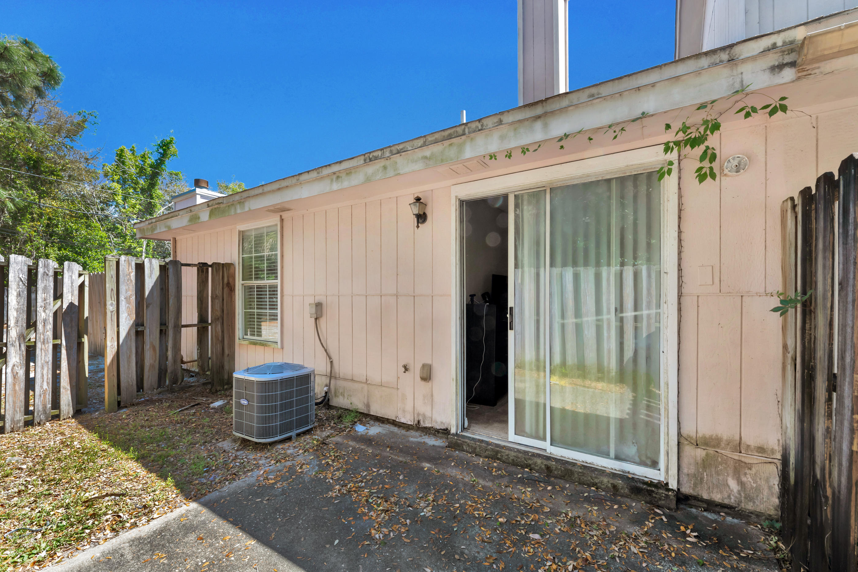 FALCON RIDGE - Residential