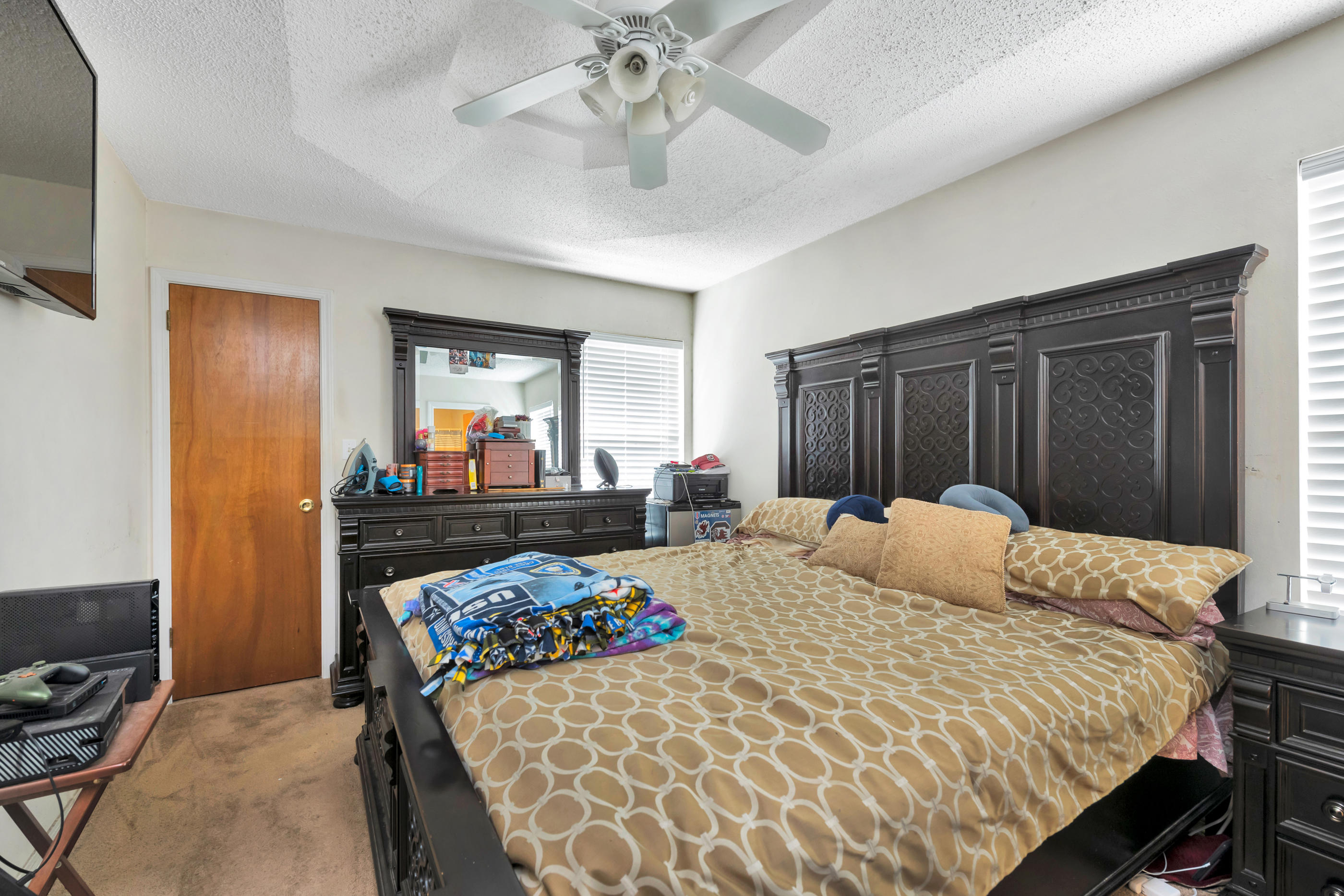 FALCON RIDGE - Residential