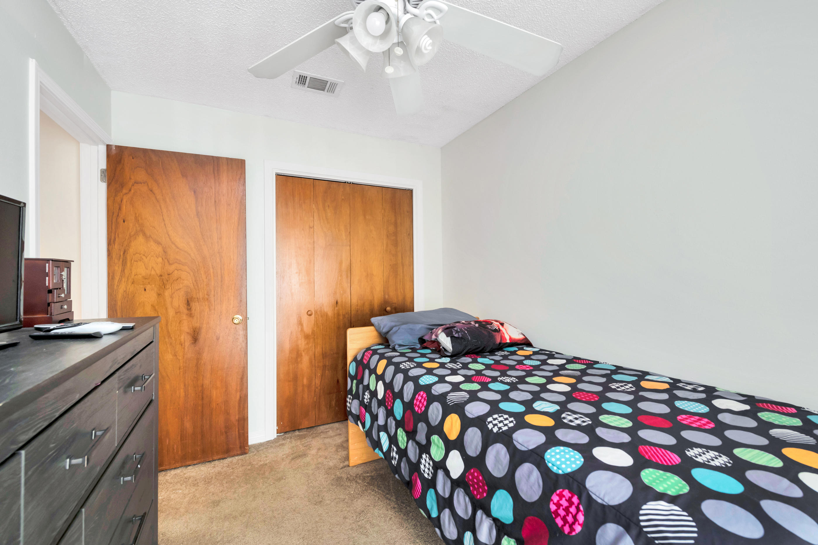 FALCON RIDGE - Residential