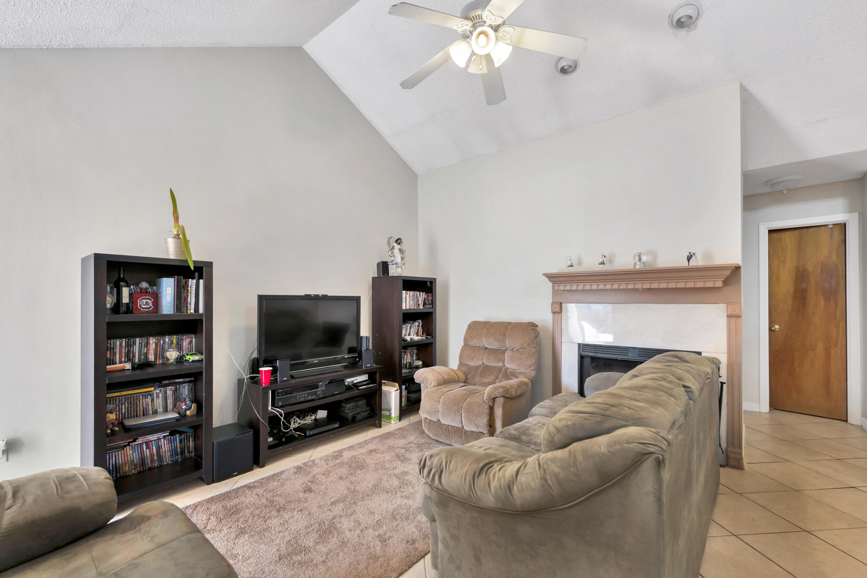 FALCON RIDGE - Residential