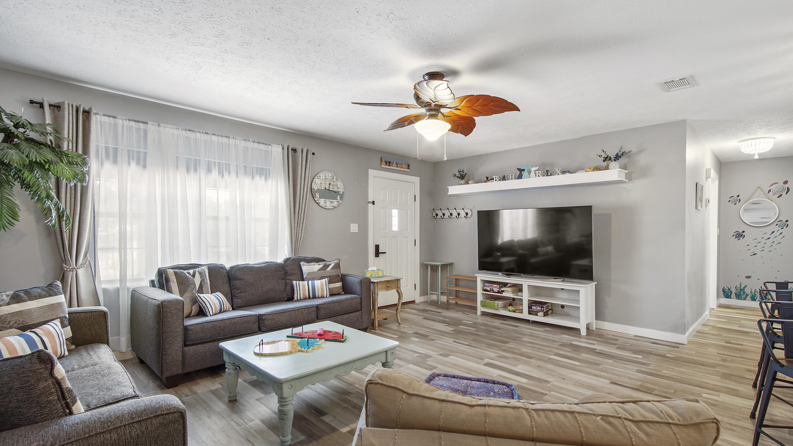 WHITE SANDS ESTATES - Residential