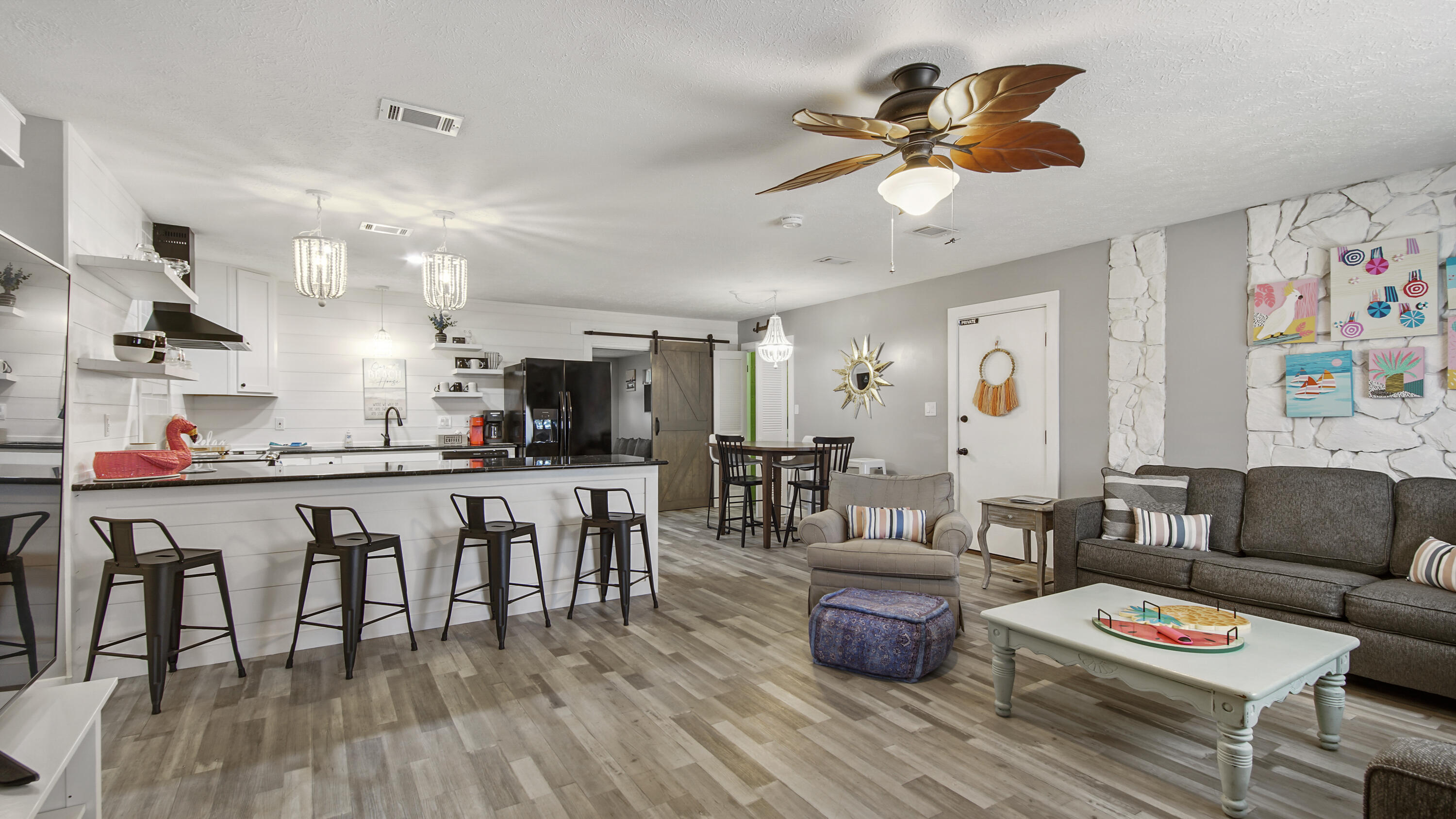 WHITE SANDS ESTATES - Residential