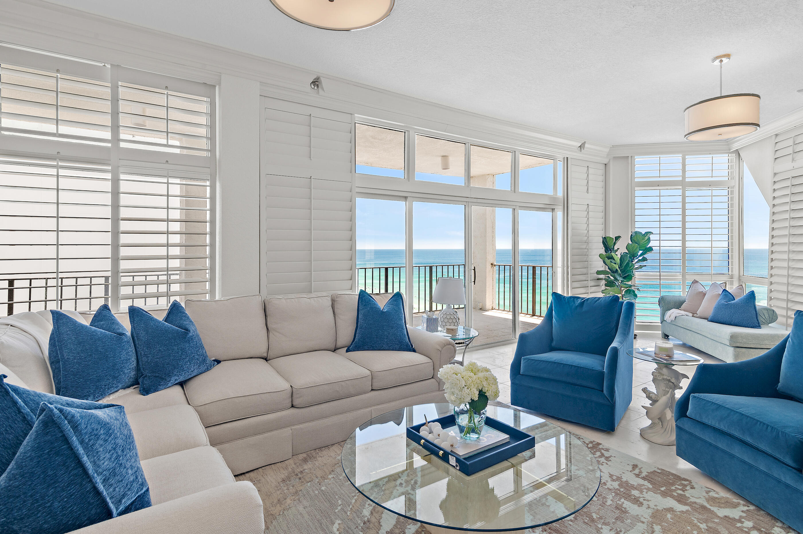 REGENCY TOWERS - Residential