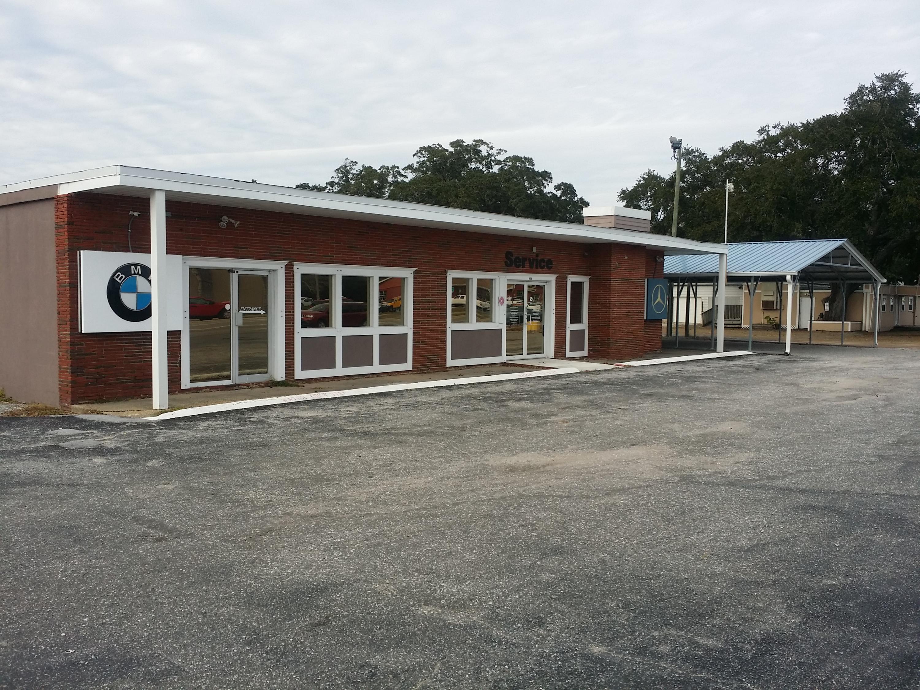 This property has many attributes . One of the last remaining bigger sites for development on Beal Pkwy. Property is 2.34 Acres with several Buildings on site. One fully furnished 2,000 sq ft office with rear patio and additional 1,000+/- office space furnished. Several small garages and fenced in area for storage. Site has 300' of beal frontage with several driveways and a medium cut for entrance. this site has great potential for Medical / Hotel Multi family or Retail. Property is currently leased till March 2018. Owner are looking for offers
Agent to Agent Rmrks: Any one wanting to look at site would need to call Mike Whitfield for more information and showing instructions
