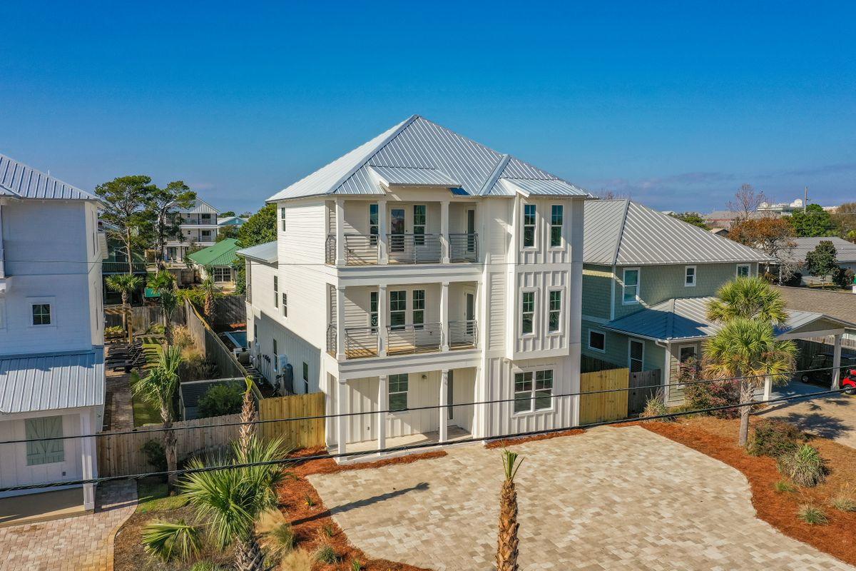 CRYSTAL BEACH - Residential